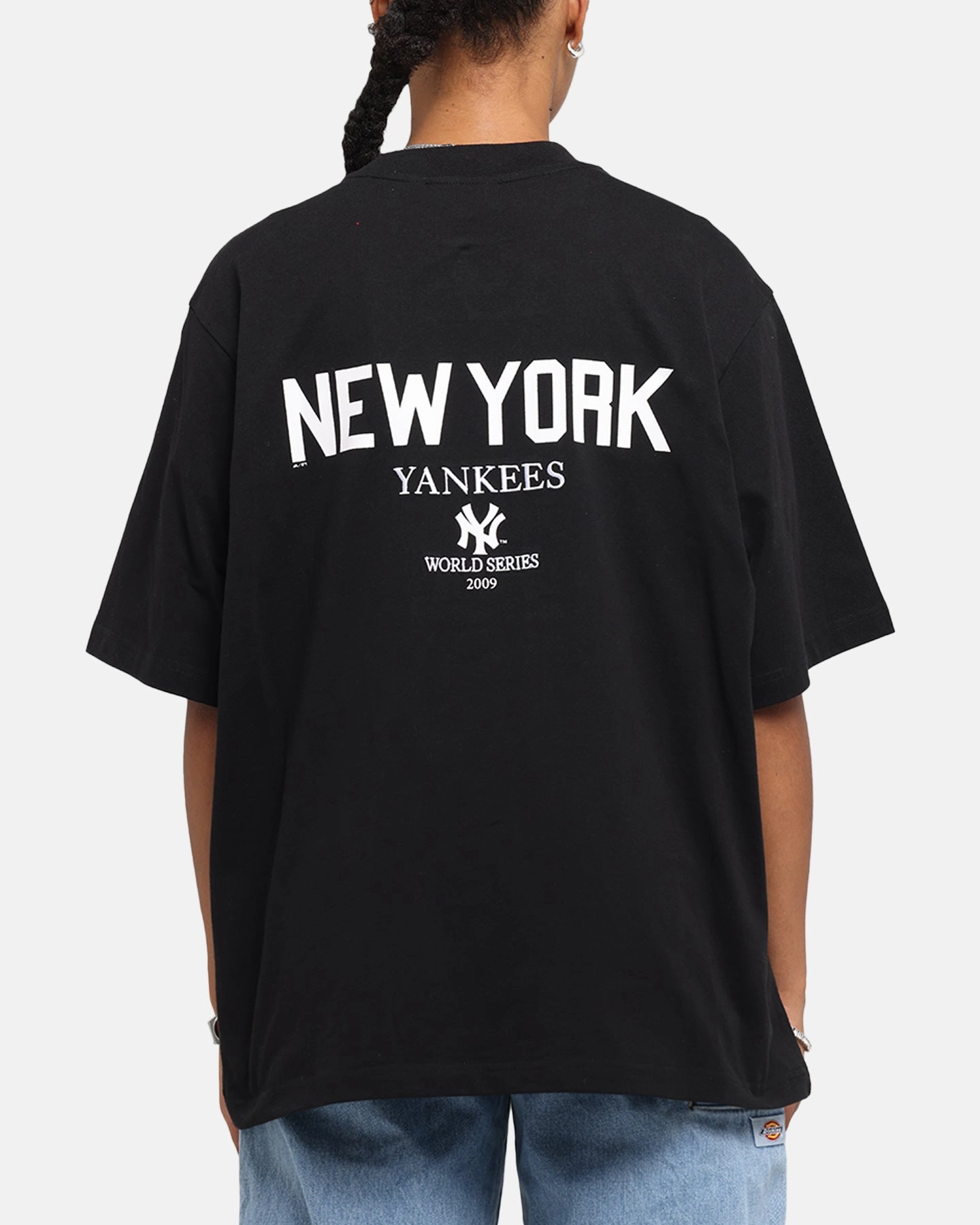 Majestic Athletic New York Yankees Script Boxy T-Shirt Black Wrinkle Resistant Treatment Double Stitched Hem