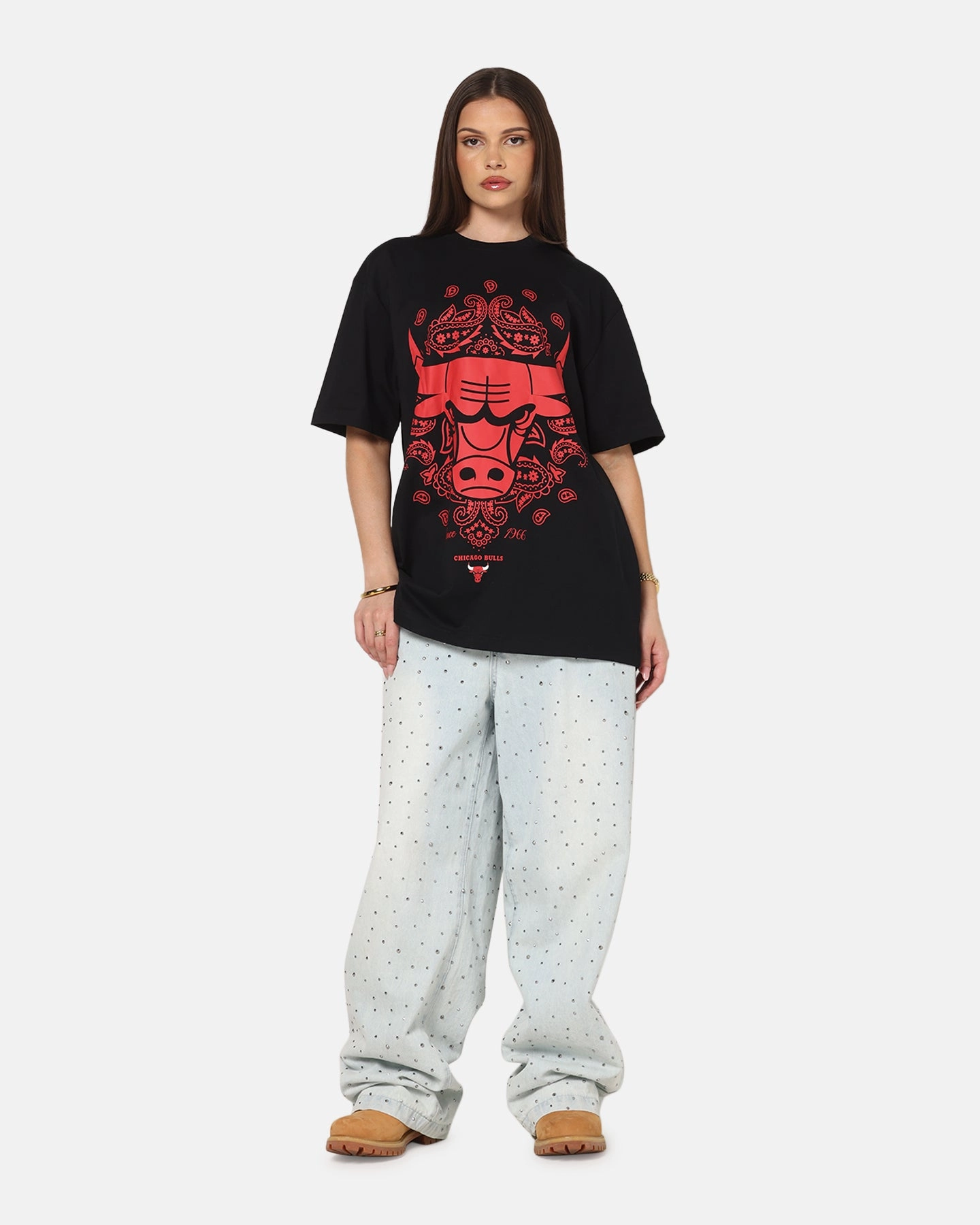 Drop Shoulder Silhouette New Era Chicago Bulls Paisley Oversized T-Shirt Black