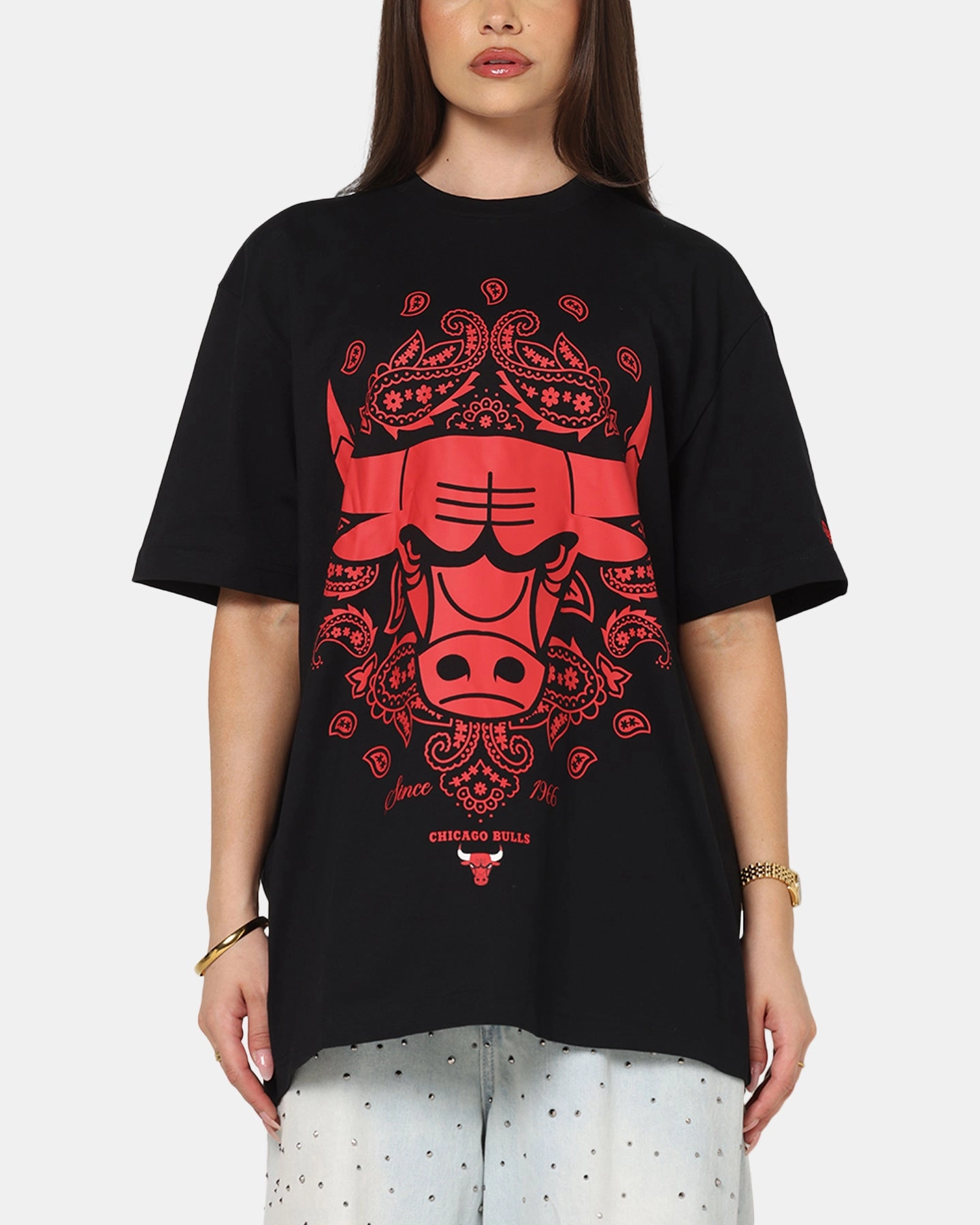 New Era Chicago Bulls Paisley Oversized T-Shirt Black Softened Edges