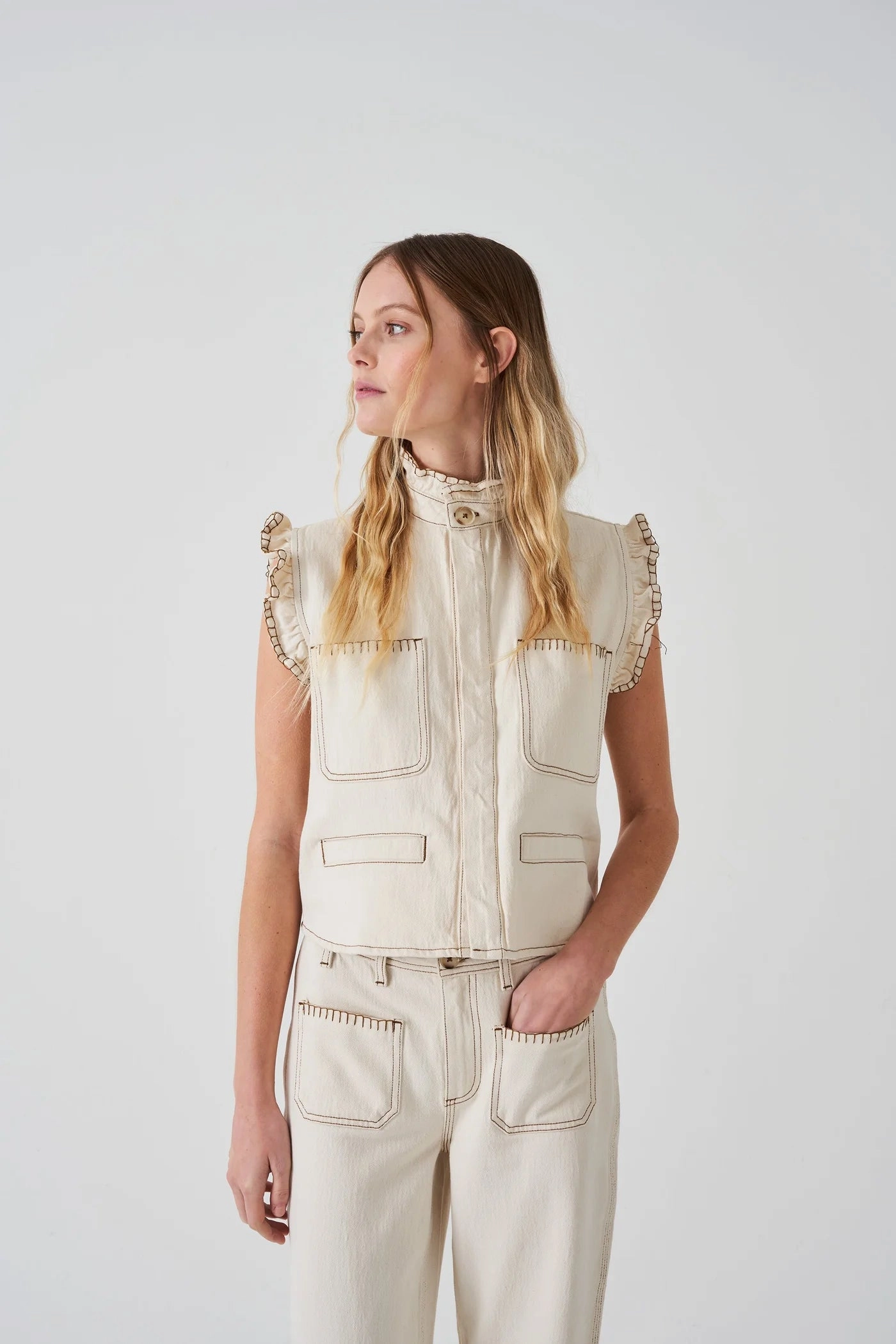 Pablo Vest in Ecru Denim MoistureWickingMaterial