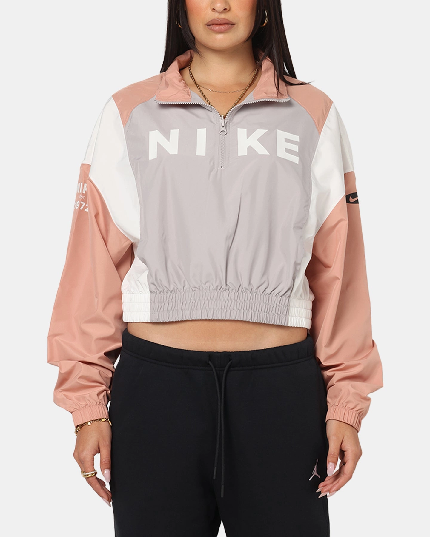 Nike Women's Sportswear Classic Woven Lightweight 1/4-Zip Jacket College Grey/Rose Gold/Sail Butter Soft Handfeel