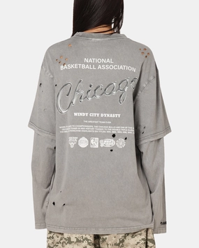Mitchell & Ness Chicago Bulls Chromed Mock Long Sleeve T-Shirt Gunmental Grey AdjustableClosure