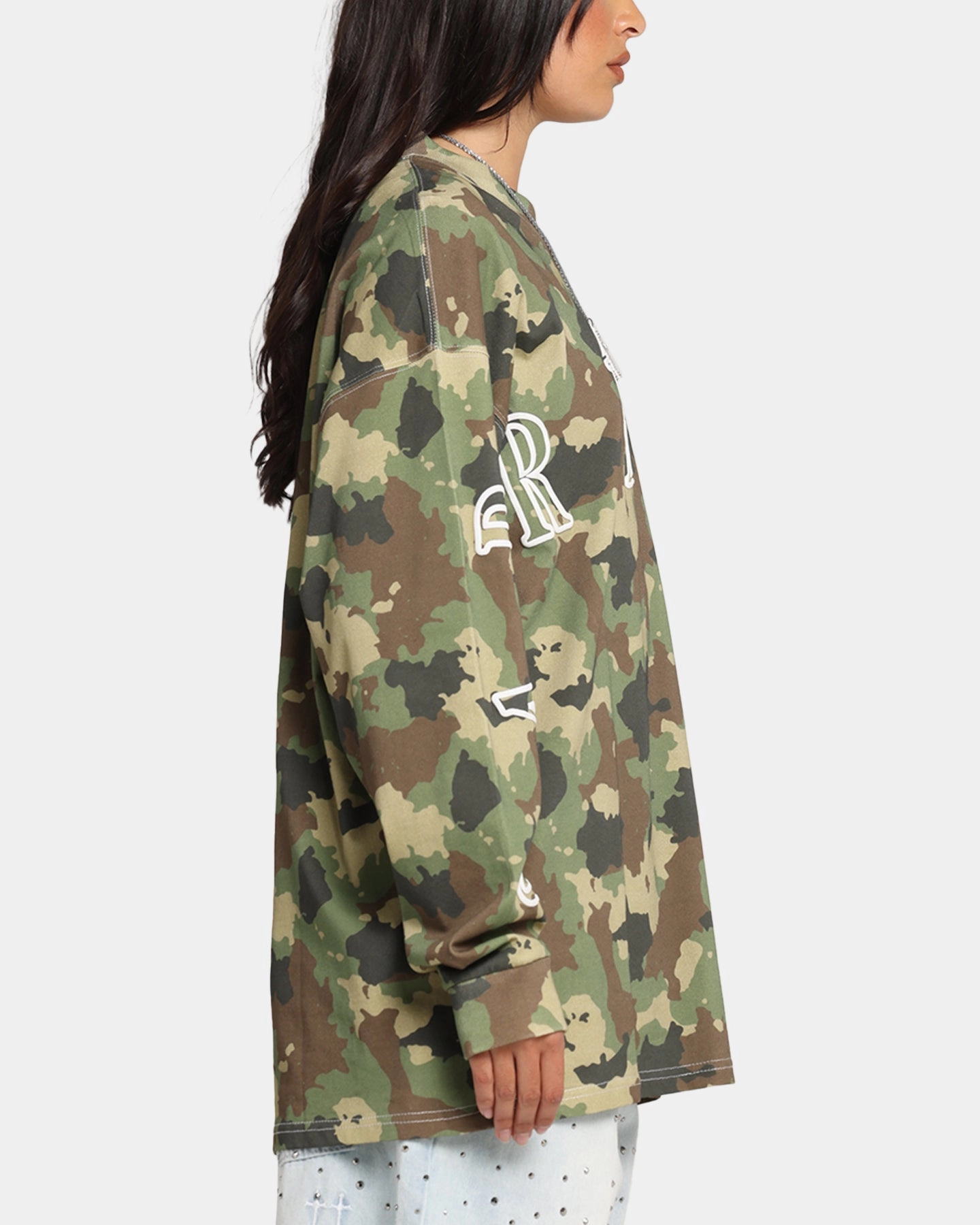 Carre Global Oversized Long Sleeve T-Shirt Camo Silicone Print Detail ConvertibleStyle