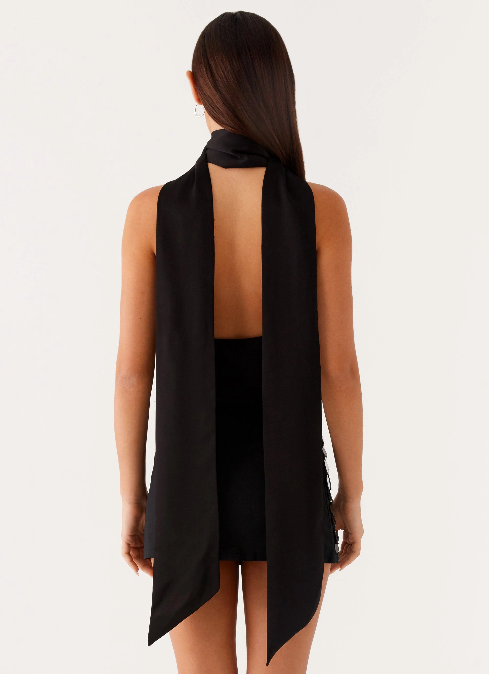 Catching Feelings Top - Black LightweightMaterial Stretch Comfort