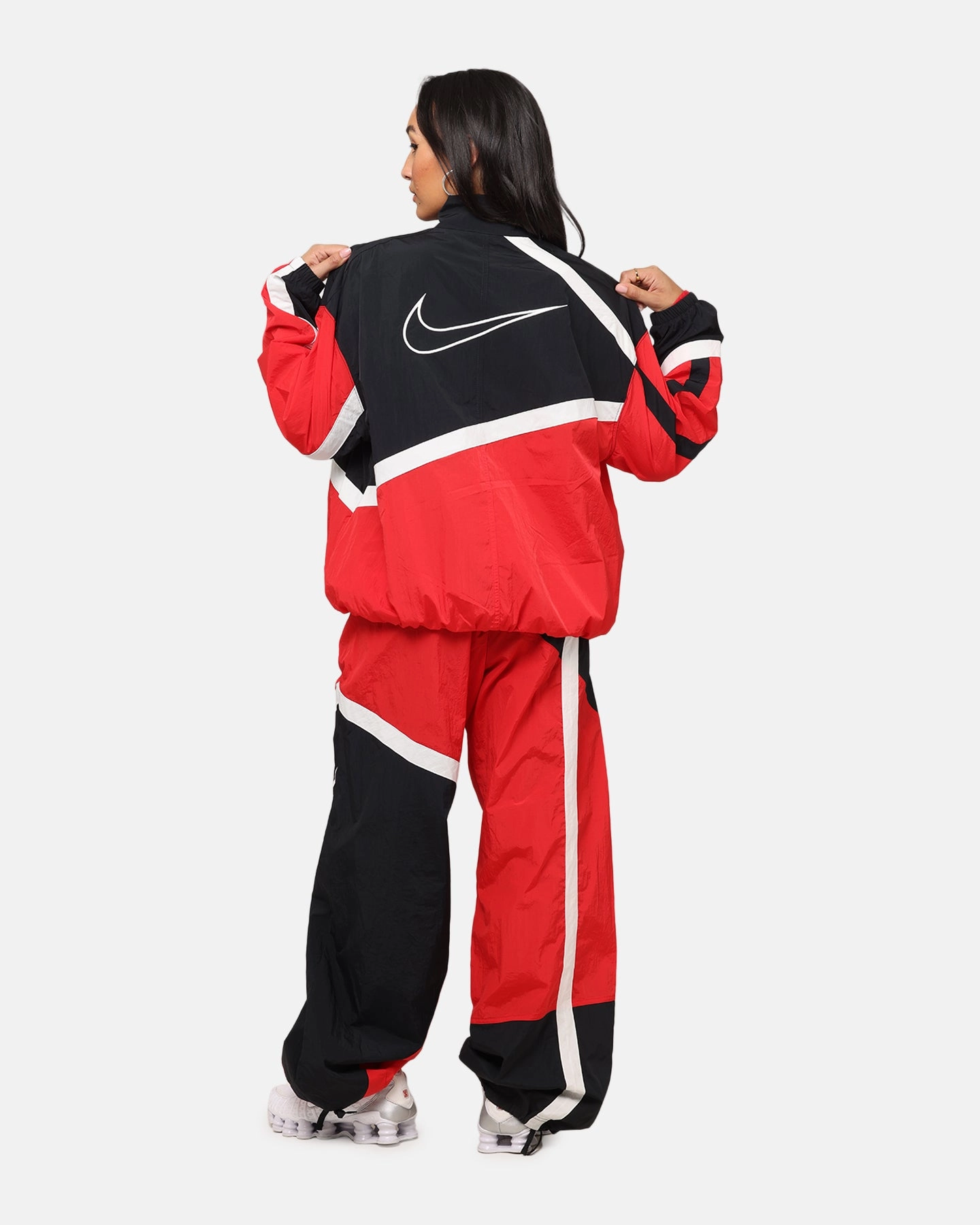 Nike Women's Oversized Street Woven Jacket University Red/Black/Sail BioBased Fiber Flatlock Seam