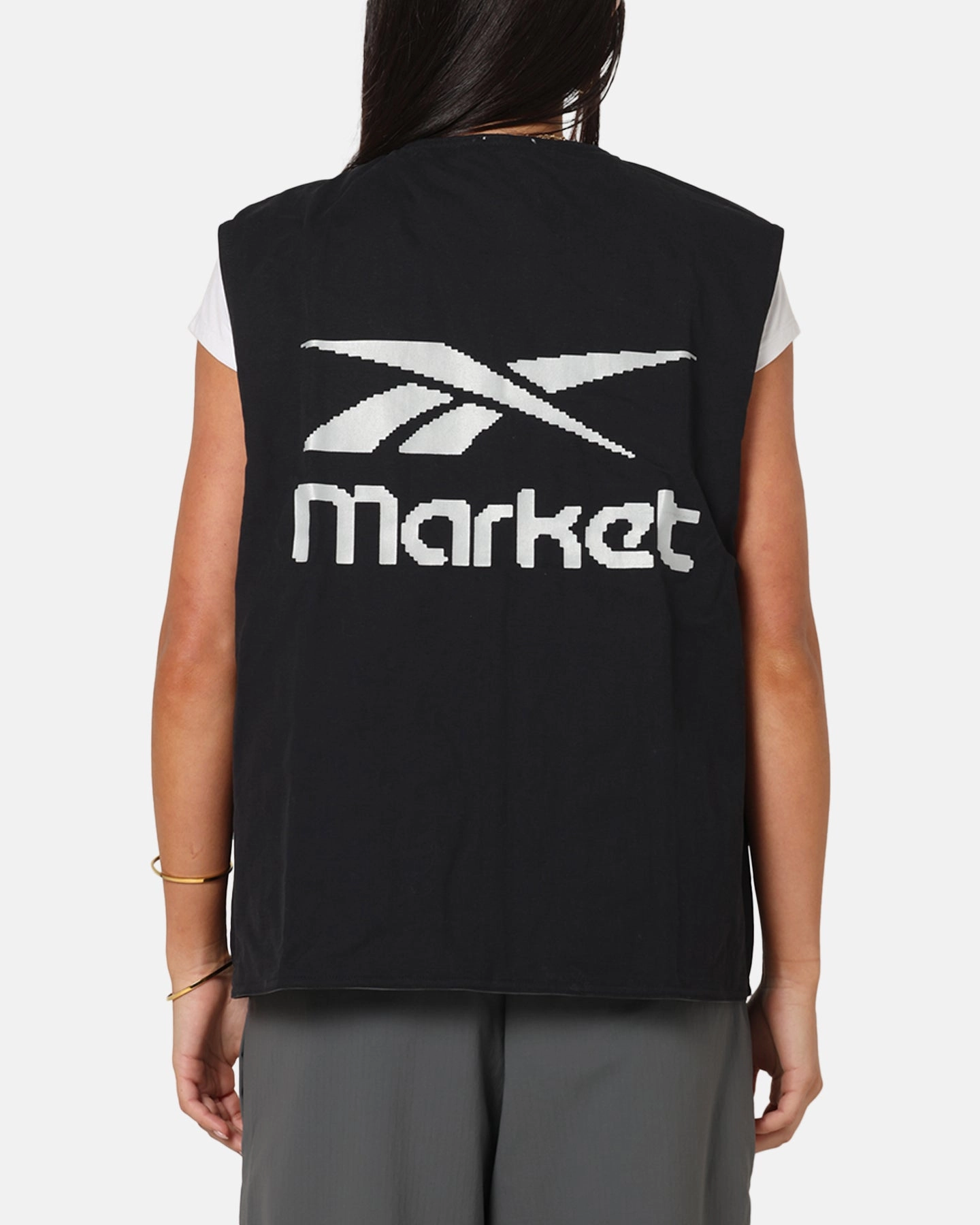 ReinforcedShoulderConstruction Reebok X Market Reversible Vest Black/Silver