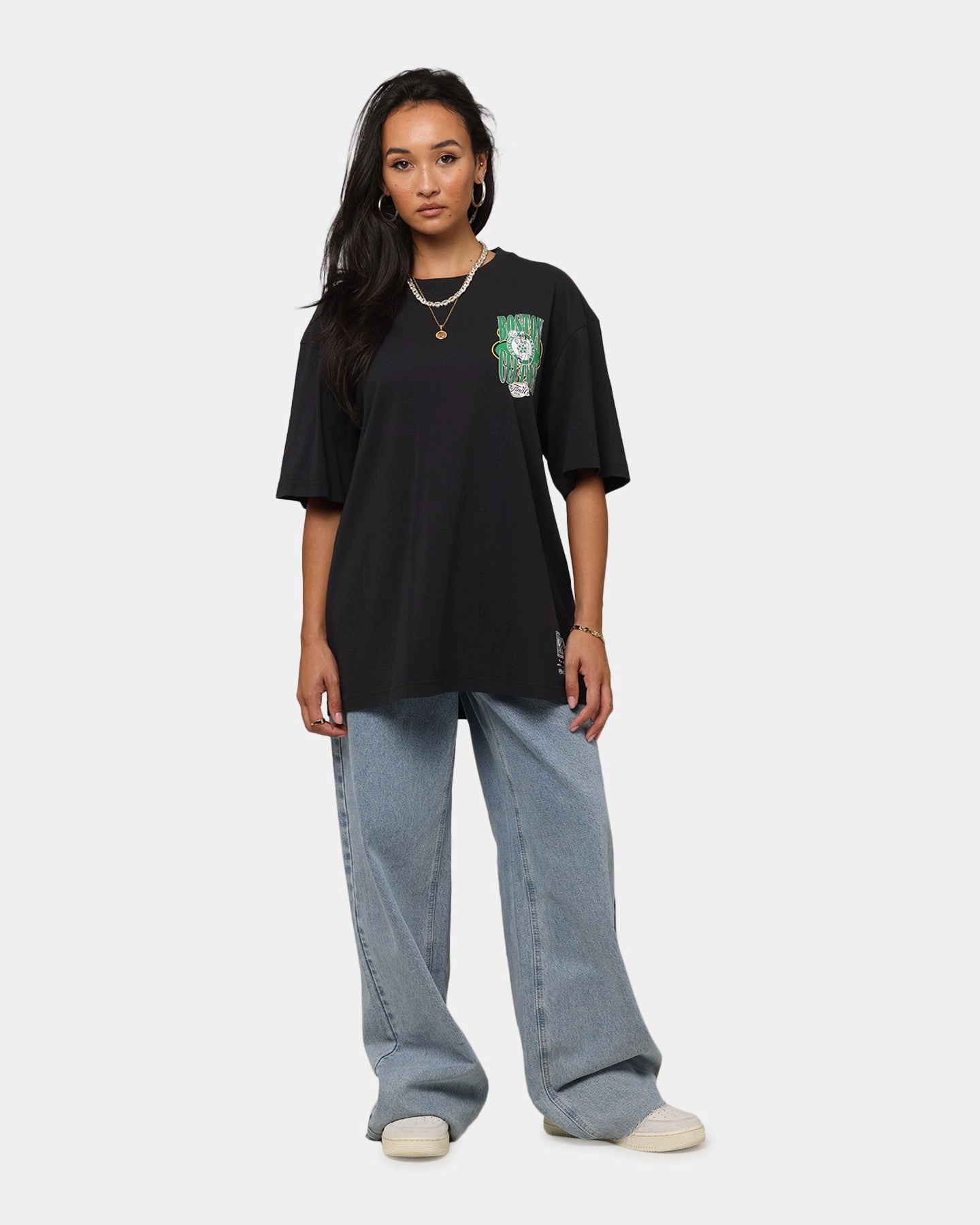 AllDayComfortFit ButtonlessClosure Mitchell & Ness Boston Celtics 18-Time NBA Champions T-Shirt Faded Black