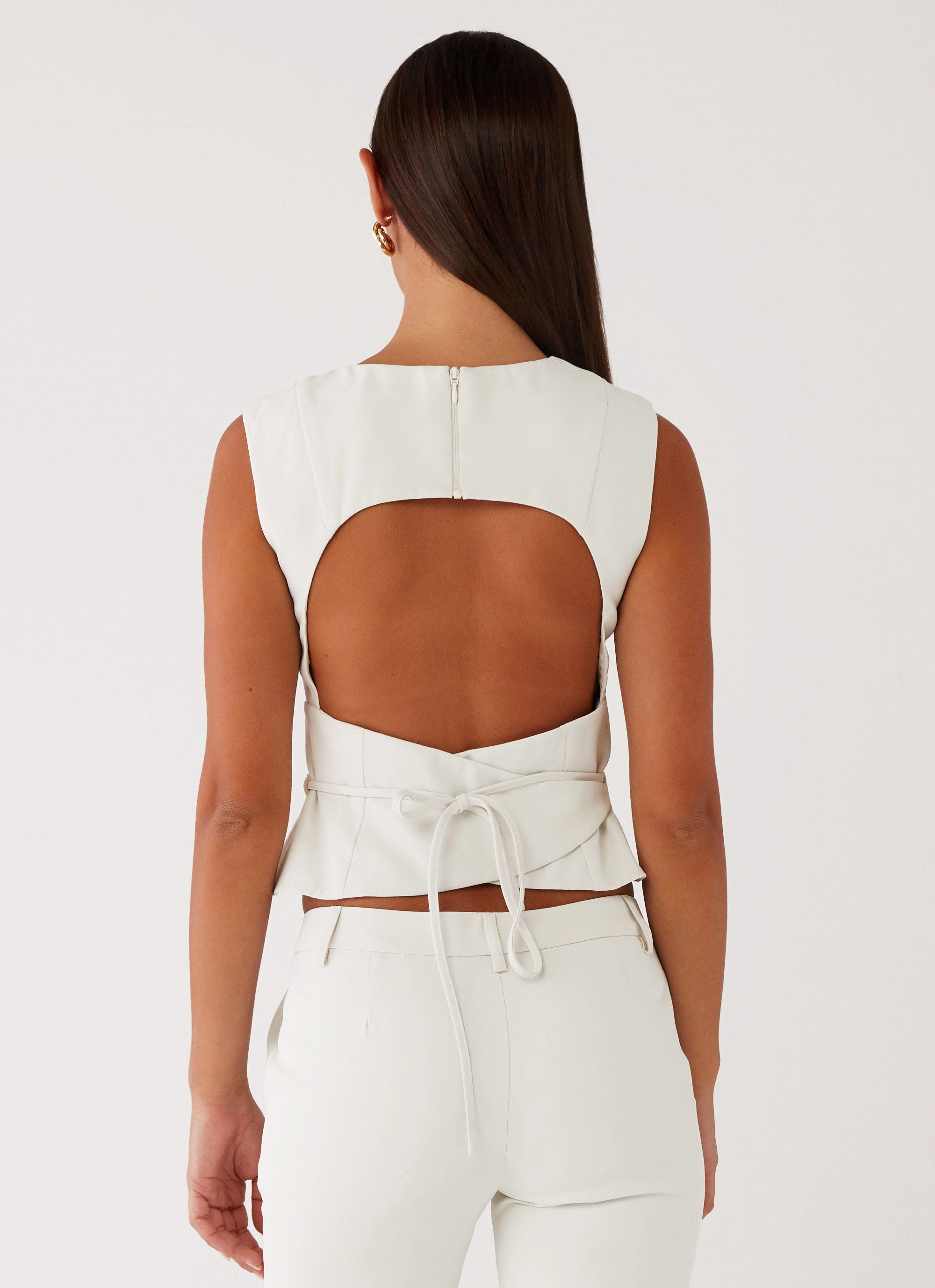 Cyra Wrap Top - Ivory SleevelessOption