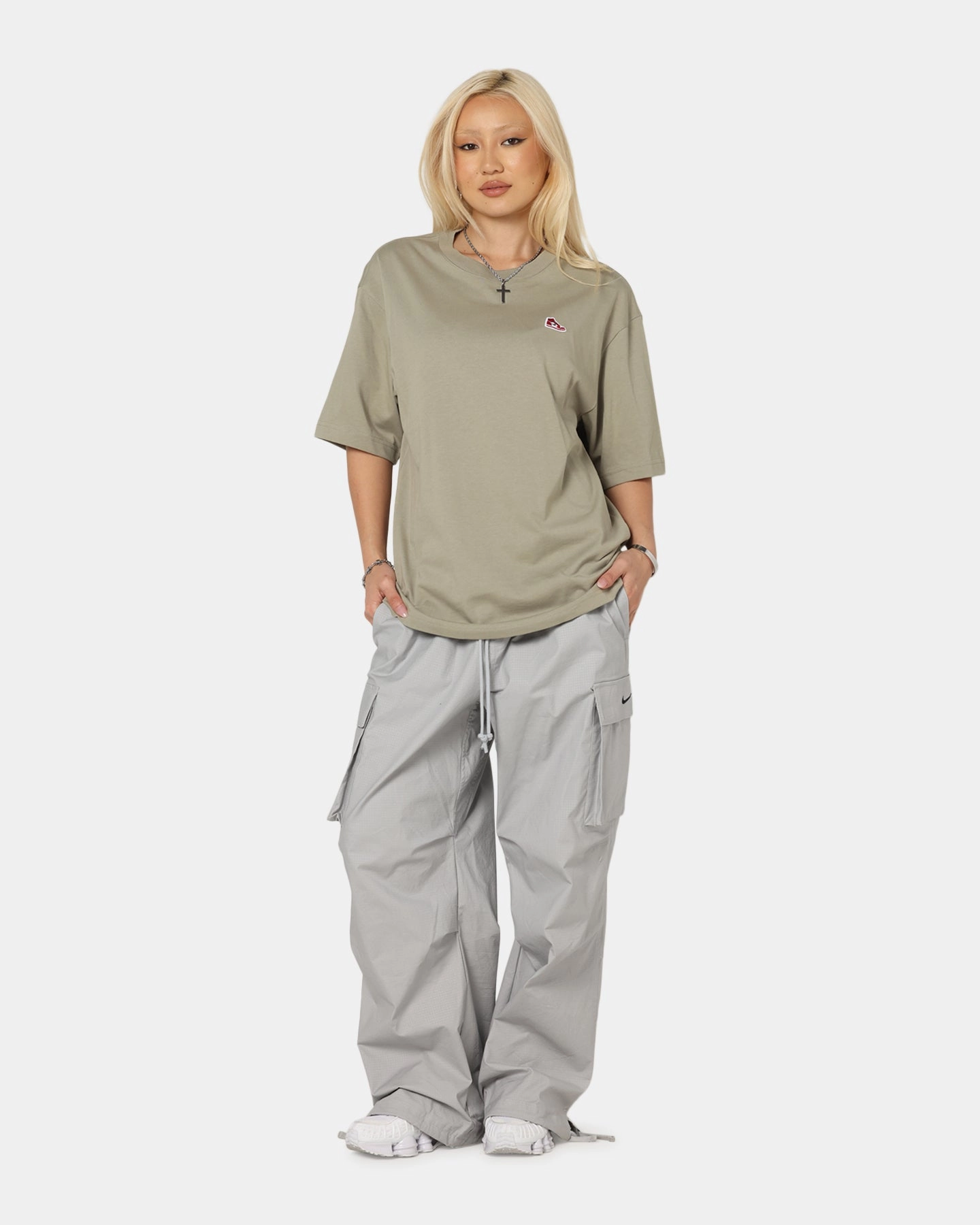 Ribbed Hem Jordan Brand Sneaker Patch Crewneck T-Shirt Khaki/Black