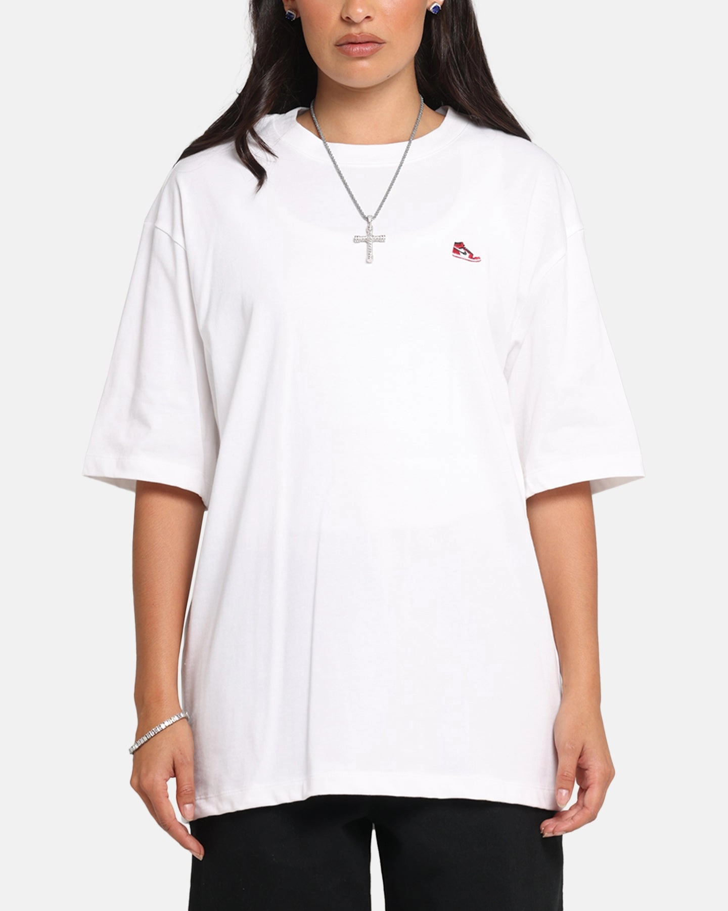 Jordan Brand Sneaker Patch Crewneck T-Shirt White/Varsity Red LightweightTexture