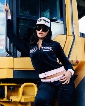 Ed Hardy Women's Cropped Hoodie Black/Pink Anti Pilling