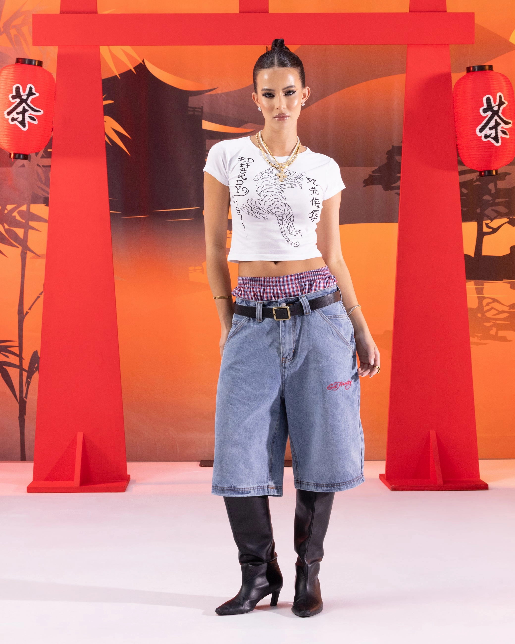 QuickRelease Fastener Flexible Shoulder Gusset Ed Hardy Women's Tiger Stamp Baby T-Shirt White