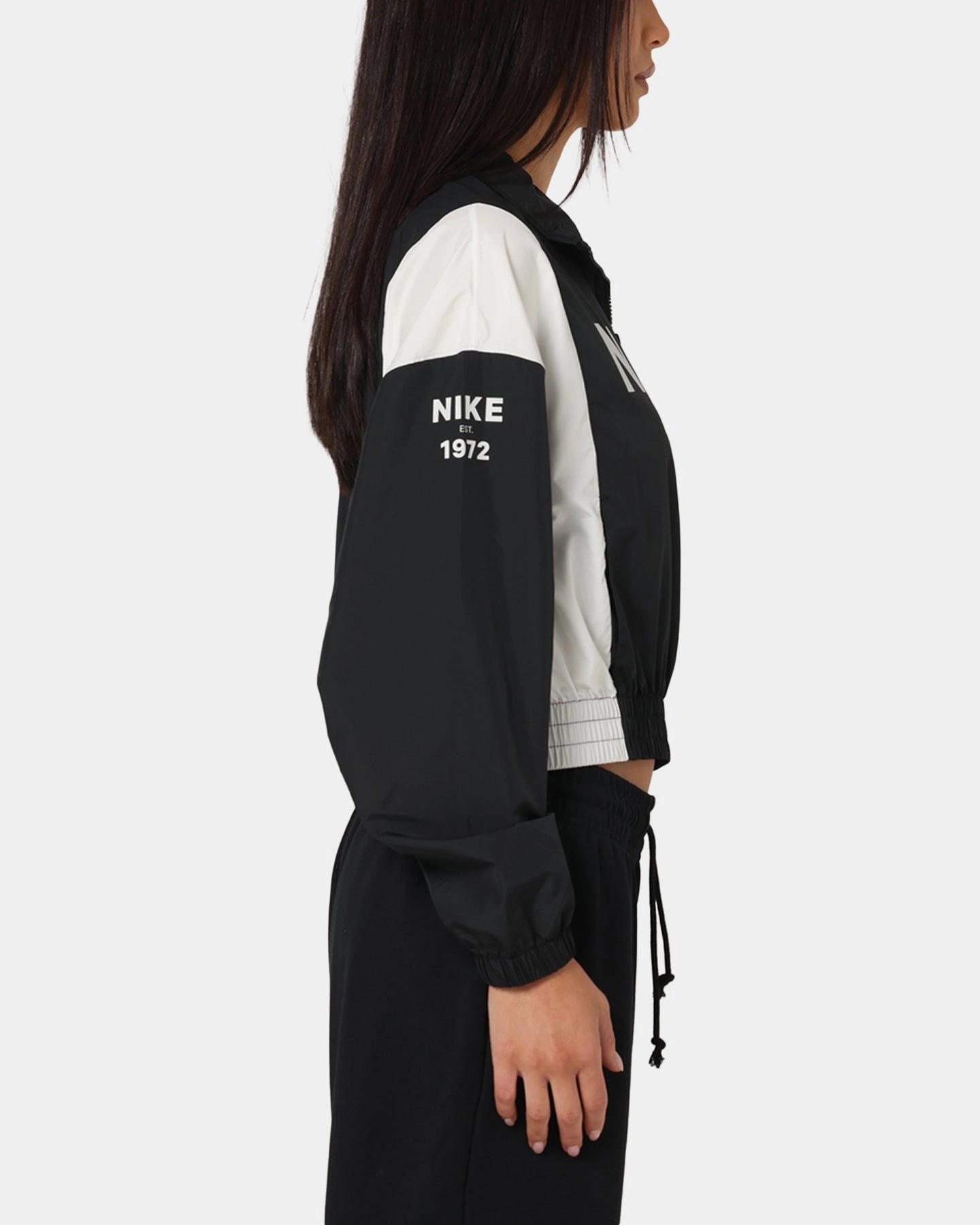 HighElasticity Nike Women's Sportswear Classic Woven Lightweight 1/4-Zip Jacket Black/Black/Sail