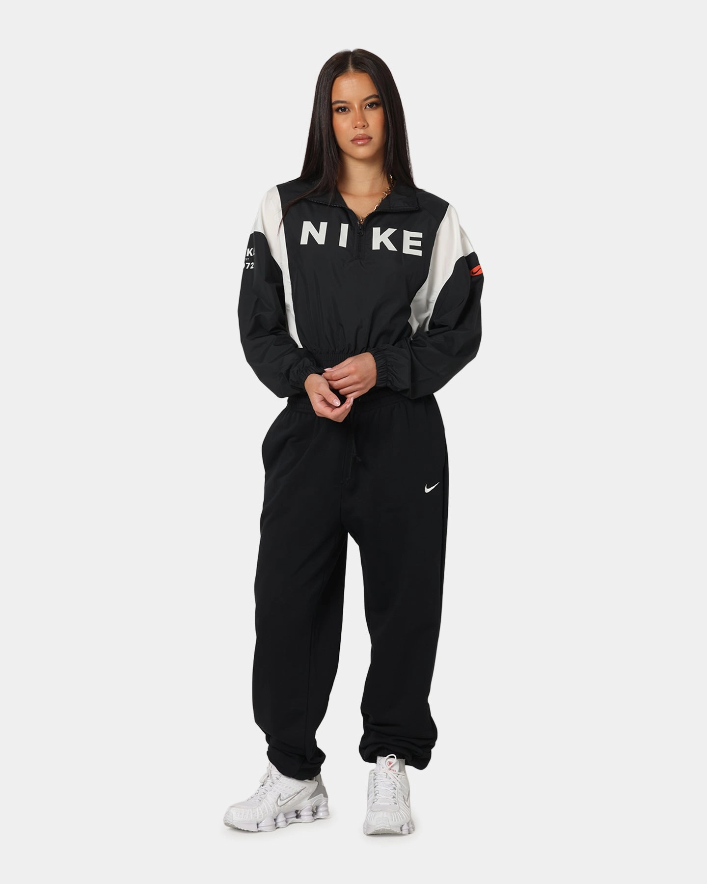 Layered Look Convertible Design Nike Women's Sportswear Classic Woven Lightweight 1/4-Zip Jacket Black/Black/Sail