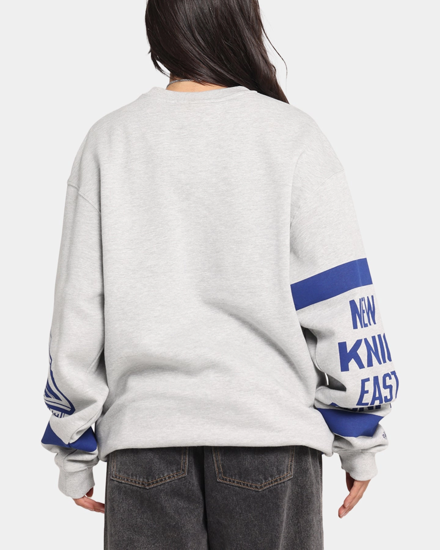 Mitchell & Ness New York Knicks Letterform Crewneck Grey Marle/Official Team Color BondedSeamTechnology