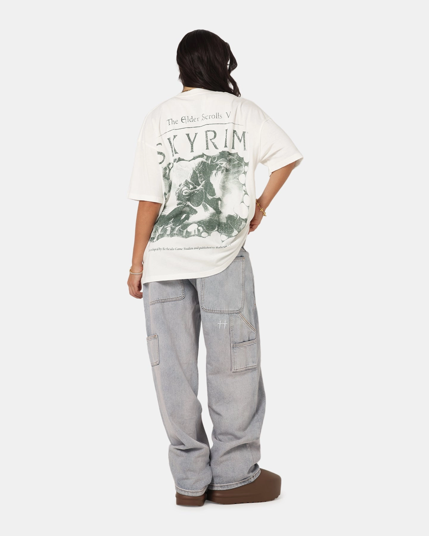 Casual Button-Down 73 Studio X The Elder Scrolls V: Skyrim Vintage T-Shirt Off White