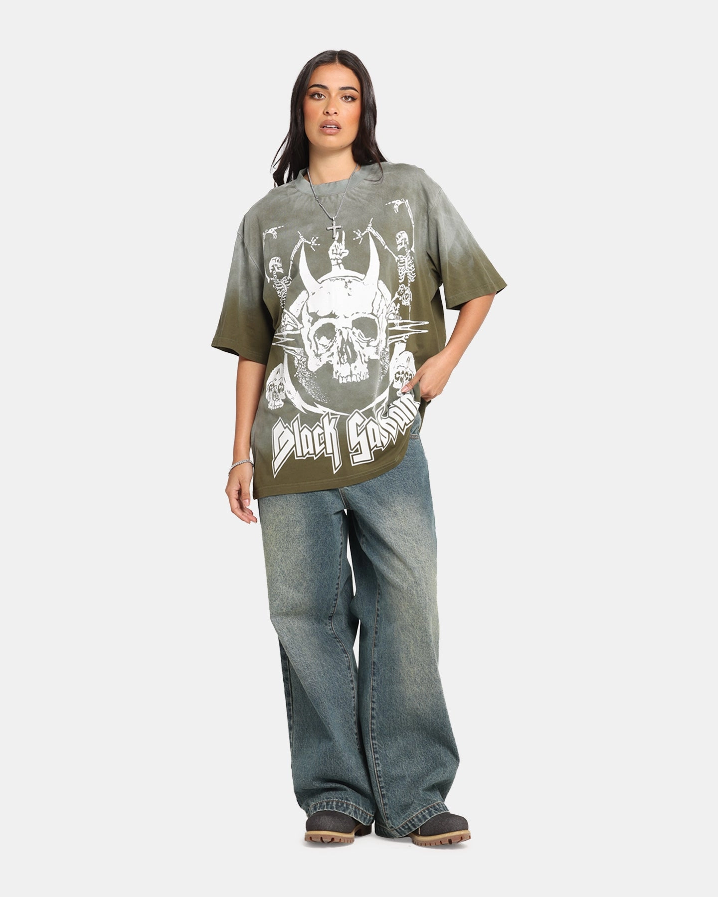 NonRestrictive simple design Black Sabbath Sabbath Hem Vintage T-Shirt Washed Black