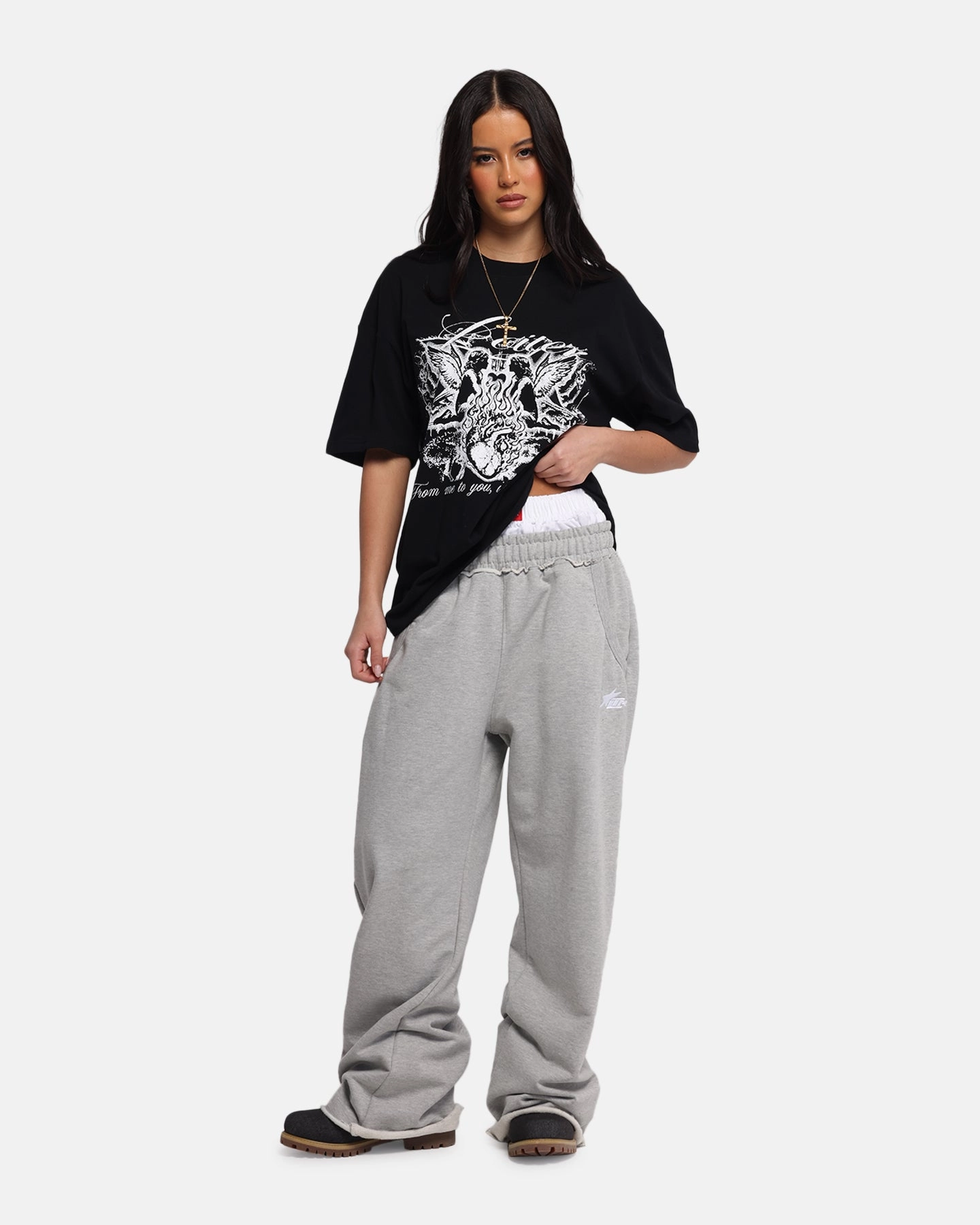 Loiter Earth Angel T-Shirt Black Comfortable Look Relaxed Sweatshirt