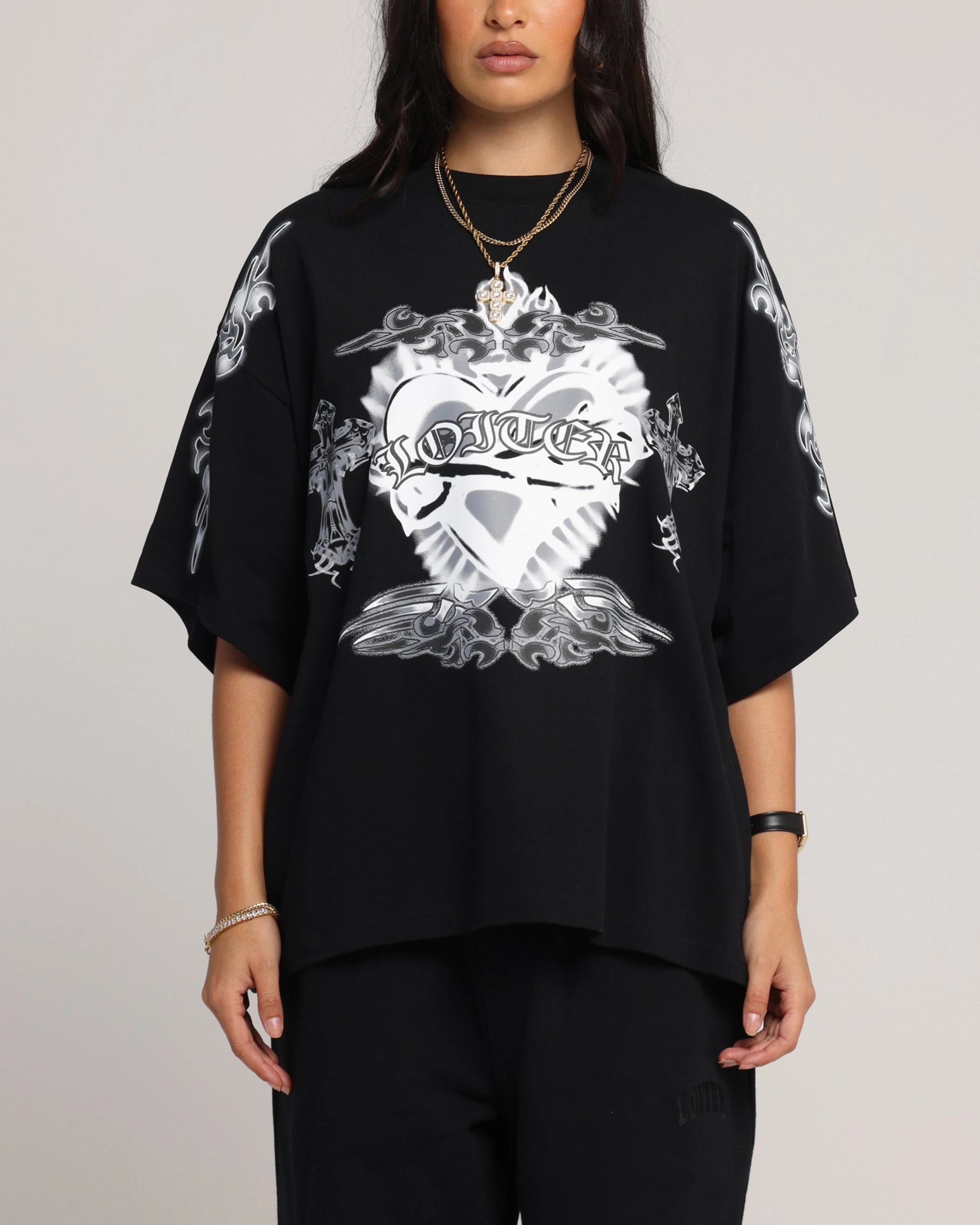 OdorResistantTechnology TearResistantWeave Loiter Hearts T-Shirt Black