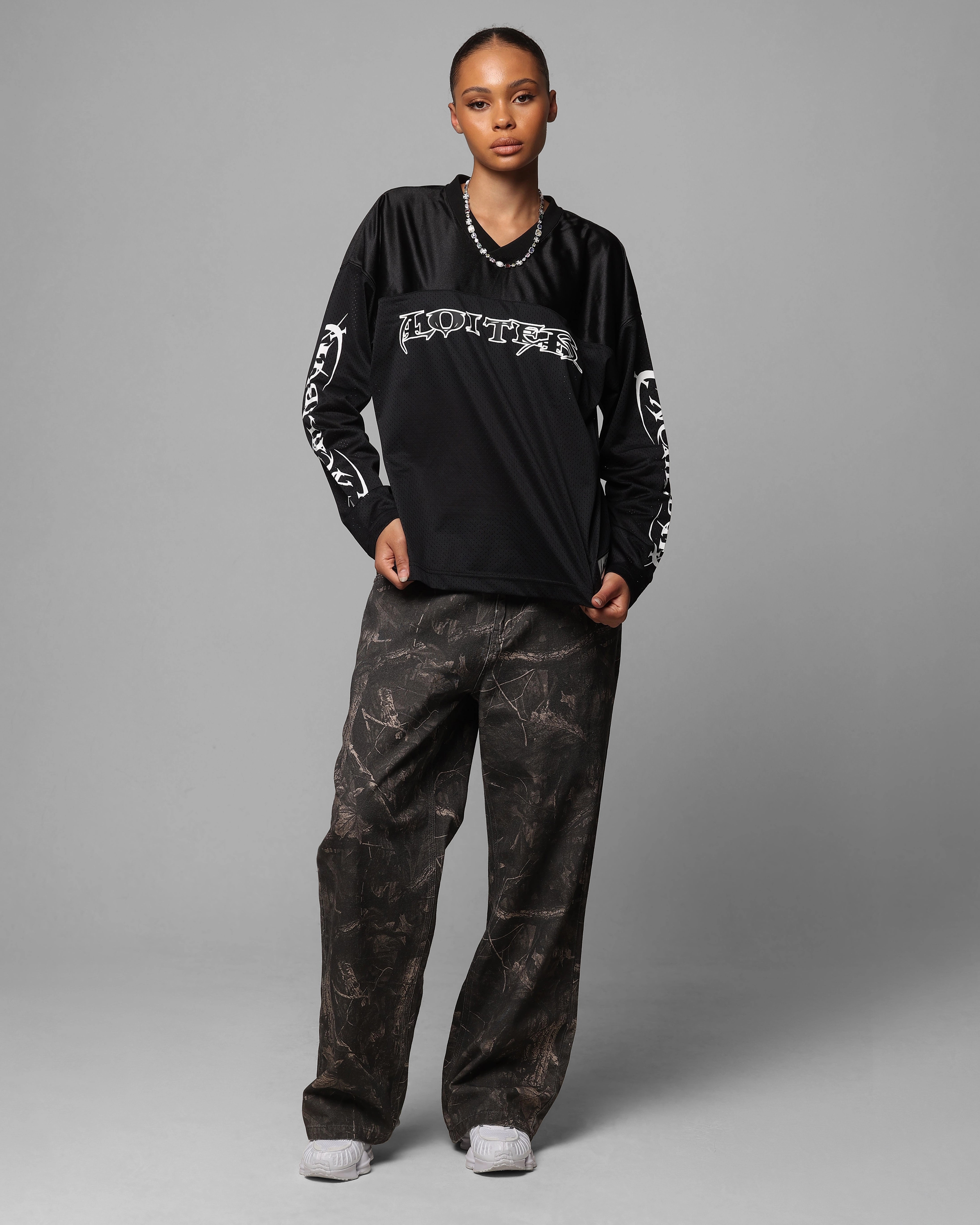 Loiter Long Sleeve Training Jersey Black CompressionSupportWeave Reinforced Stress Points