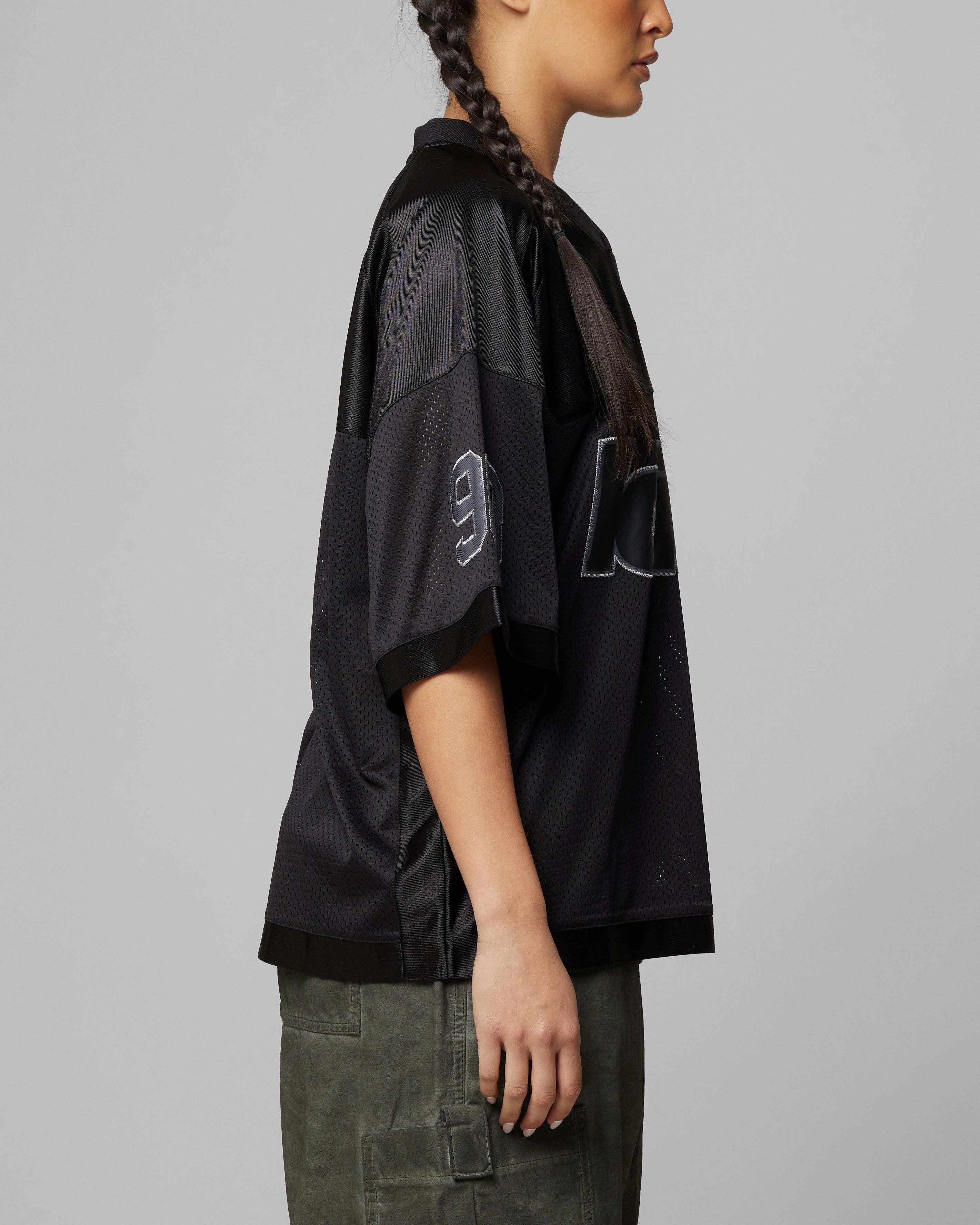 Loiter Training Jersey Black Seamless Construction Design Linen Blend Fabric