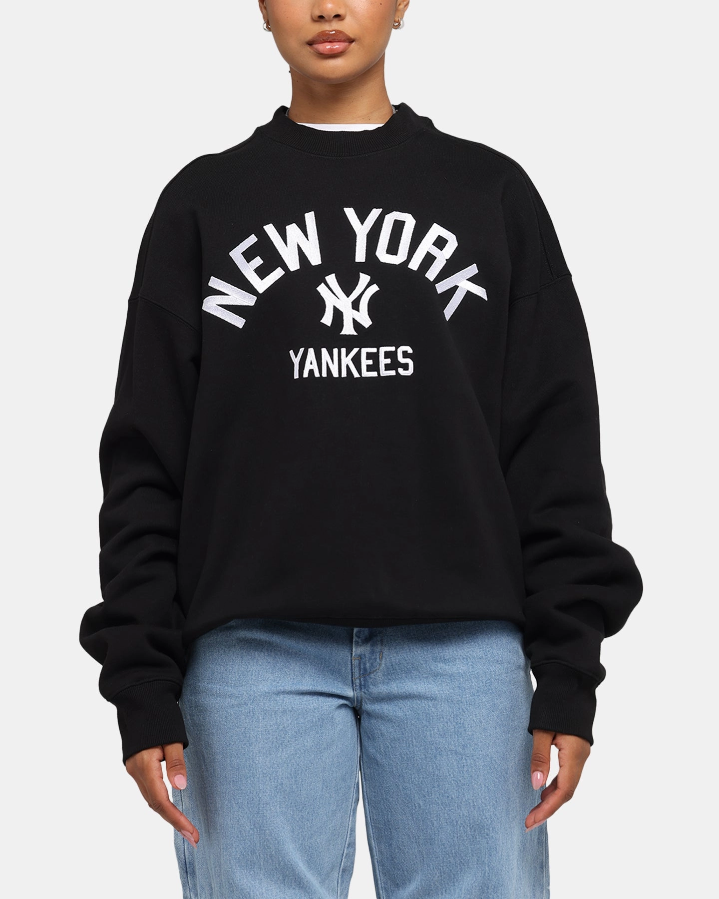 Majestic Athletic New York Yankees Arch Boxy Crewneck Black Thermal Insulation Tech QuickReleaseFastenings