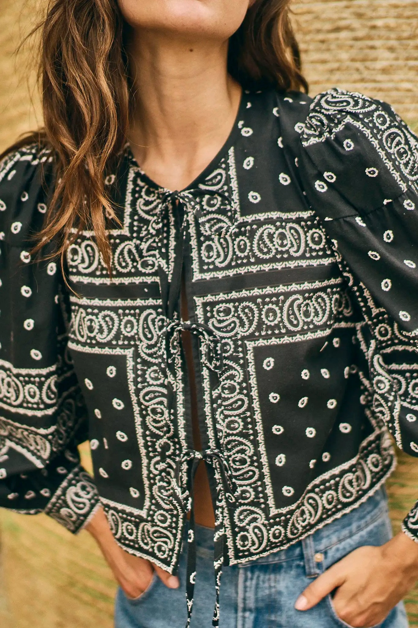 Adjustable Cuff System Katie Top in Aces Black