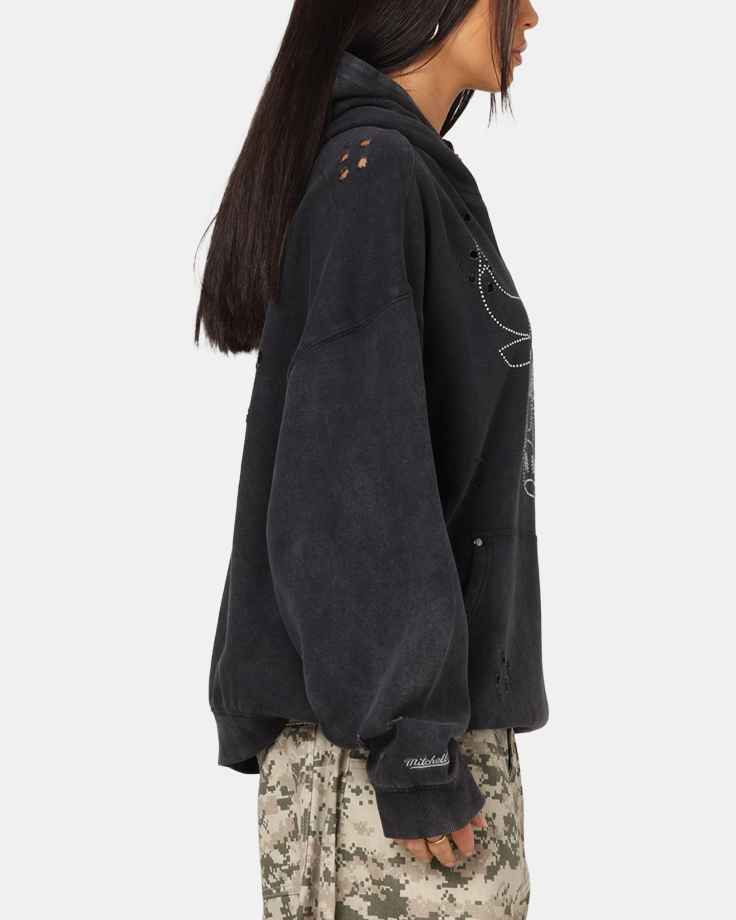 Machine Washable Fabric TaglessDesign Mitchell & Ness Chicago Bulls Distressed Rhinestone Logo Hoodie Faded Black