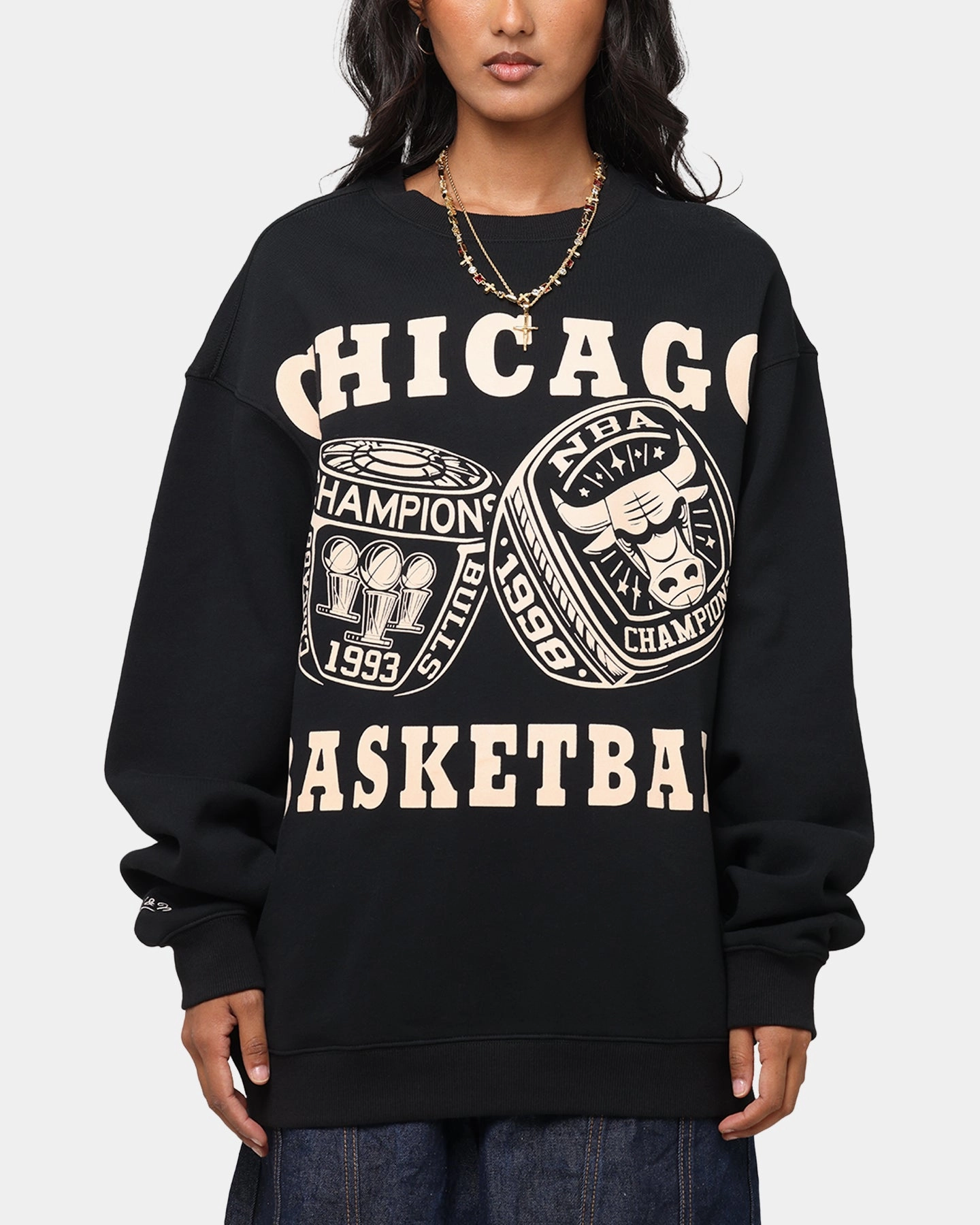 Non Chafe Armholes Layered Collar Design Mitchell & Ness Chicago Bulls Rings Crewneck Black