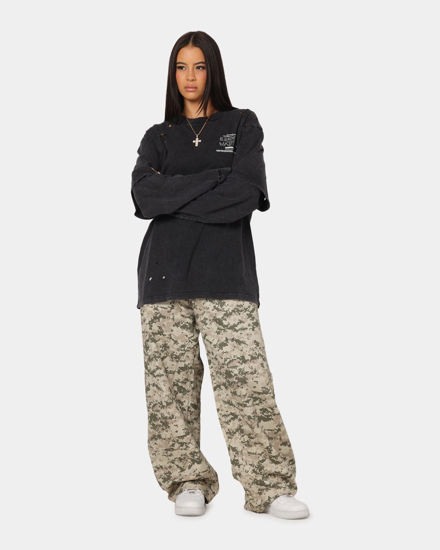 ReflectiveDetails Noise Reduced Zipper Mitchell & Ness Las Vegas Raiders Chromed Mock Long Sleeve T-Shirt Faded Black