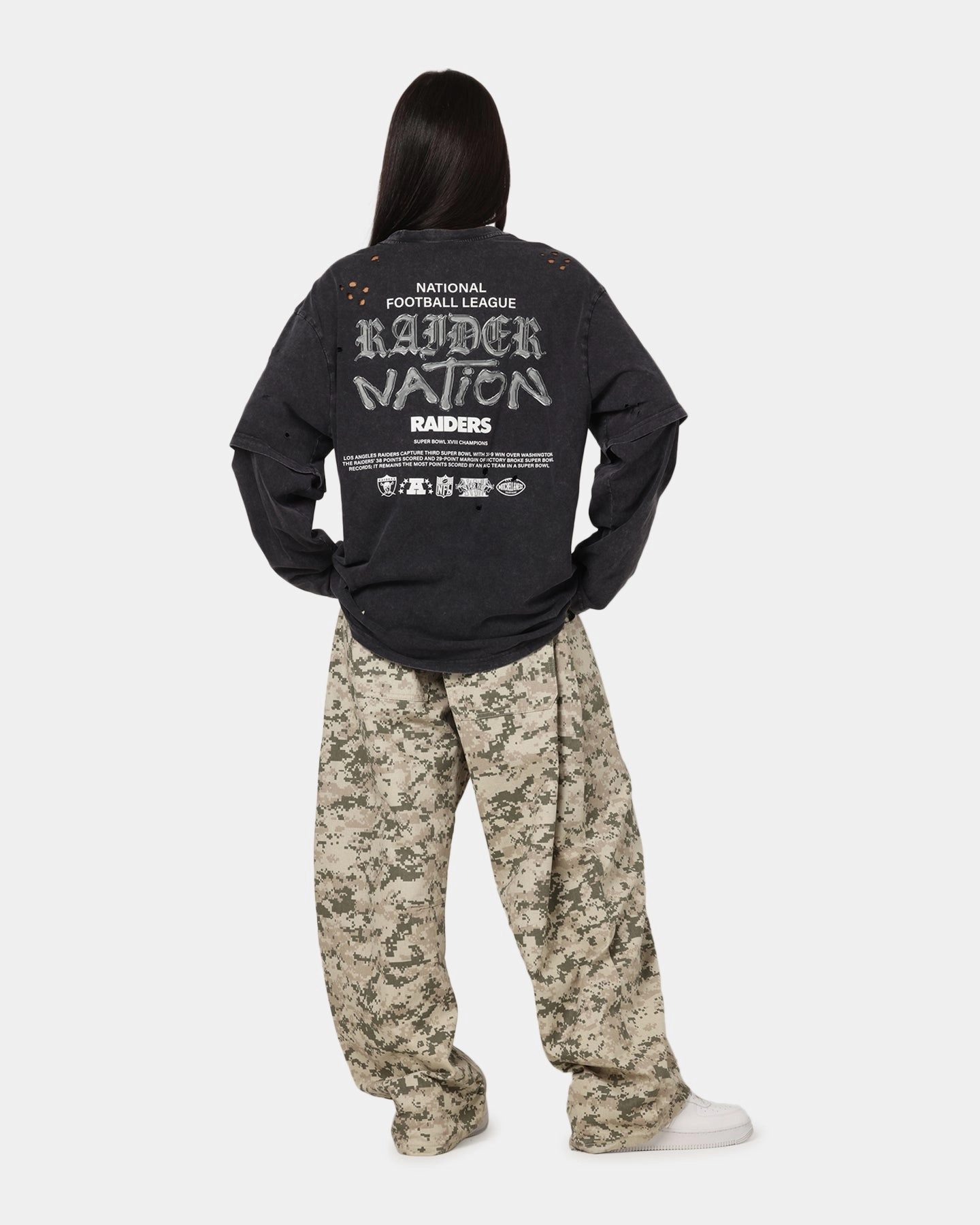 Easycare Mitchell & Ness Las Vegas Raiders Chromed Mock Long Sleeve T-Shirt Faded Black