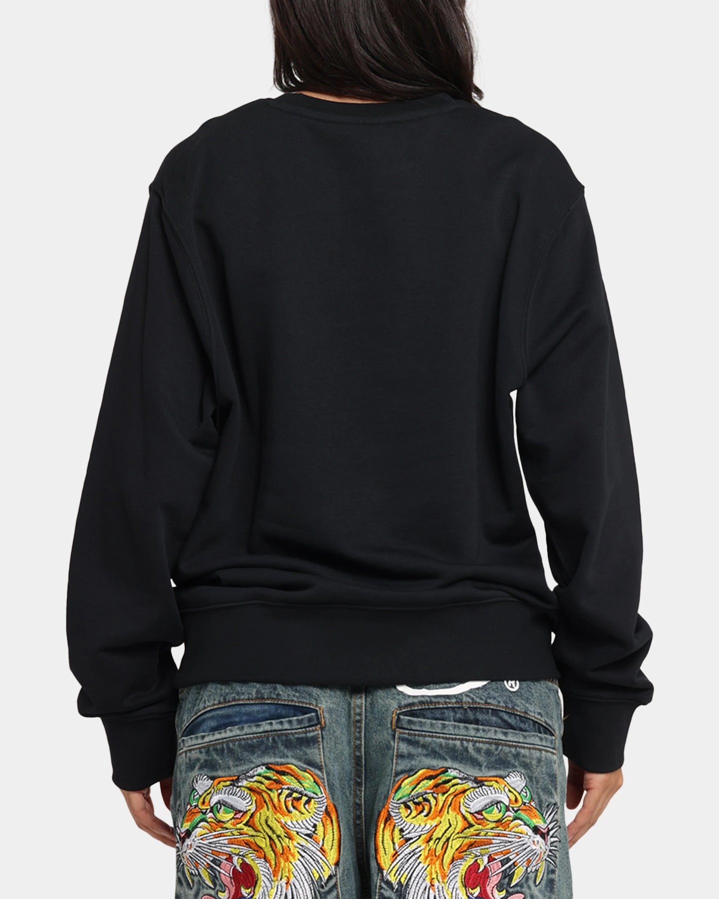 Nike Club French Terry Crewneck Black/White MinimalistSilhouette