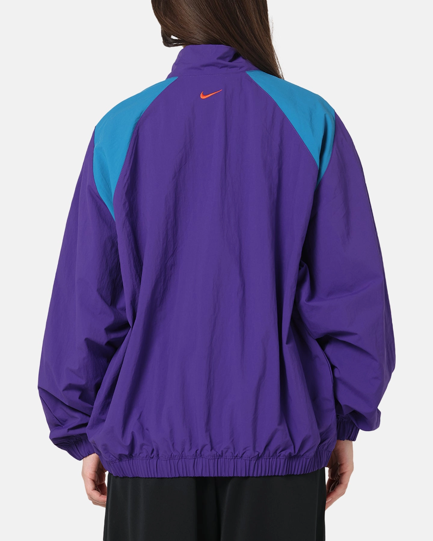Nike Women's Sportswear Logo Oversized Woven Jacket Court Purple Hydrophobic Surface Treatment Water Repellent Finish