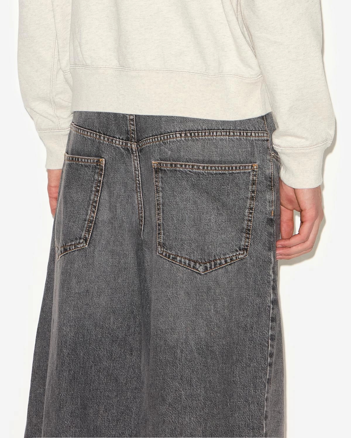 Janael pants Stylish Appearance