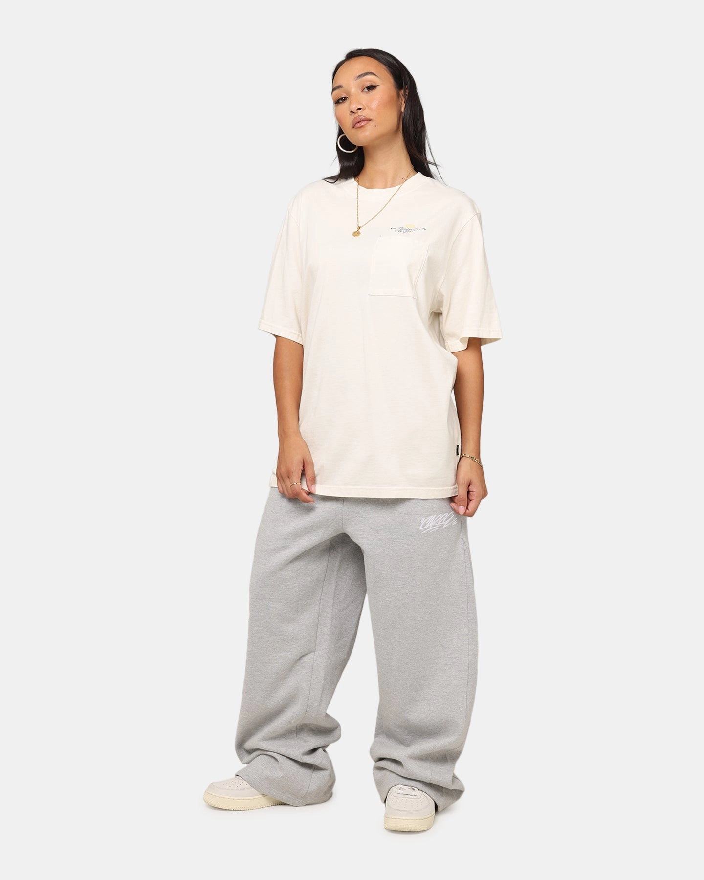 BuiltInLayer Tagless Design Malbon Pocket T-Shirt White