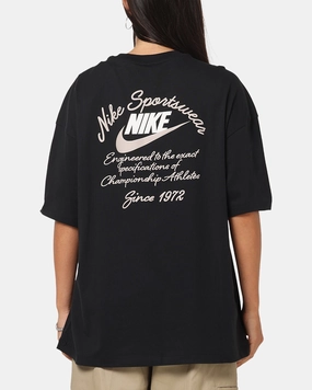 Nike Women's Sportswear Country Club Graphic Oversized T-Shirt Black Multipurpose Layering Piece Printed Blouse