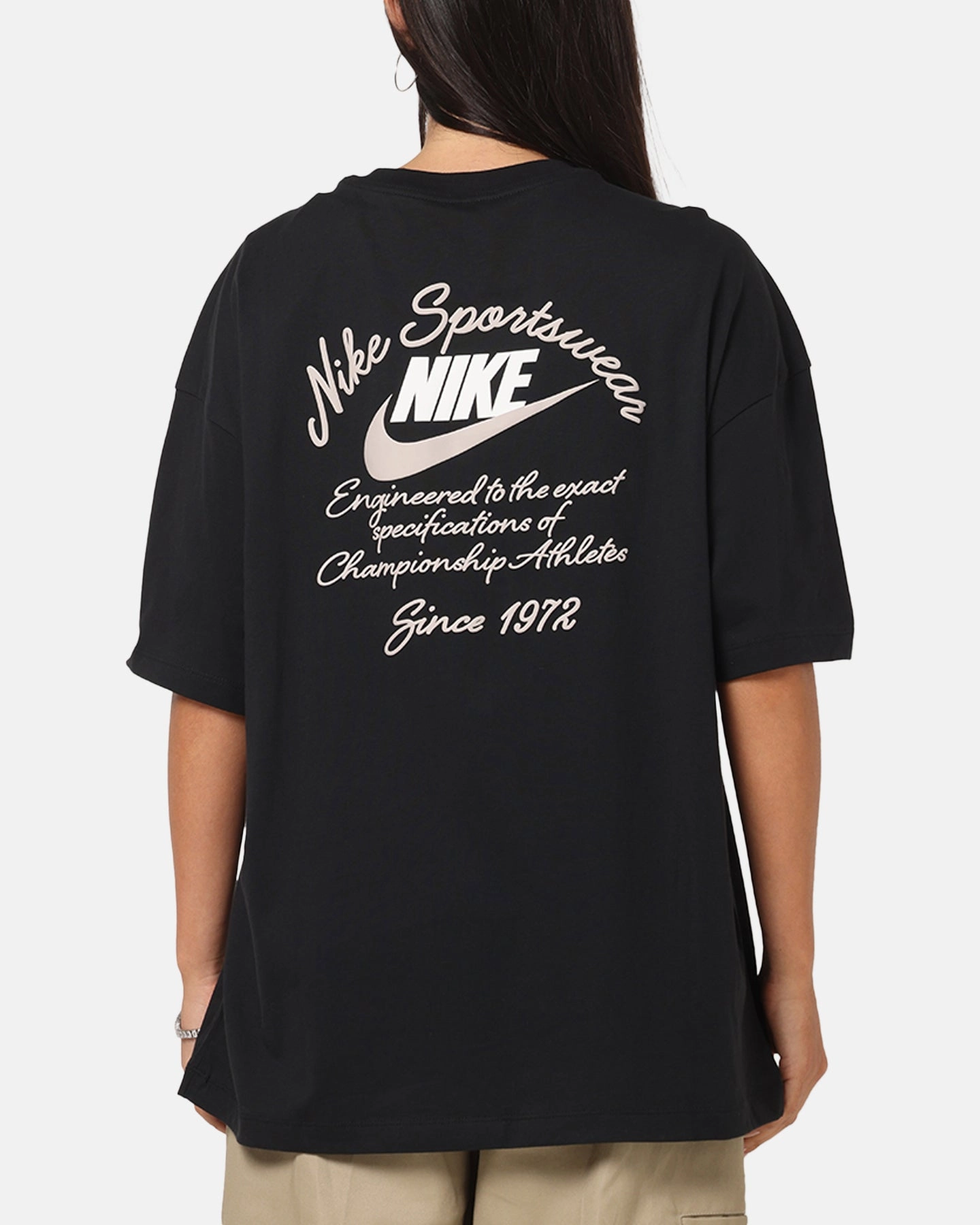 Nike Women's Sportswear Country Club Graphic Oversized T-Shirt Black Multipurpose Layering Piece Printed Blouse