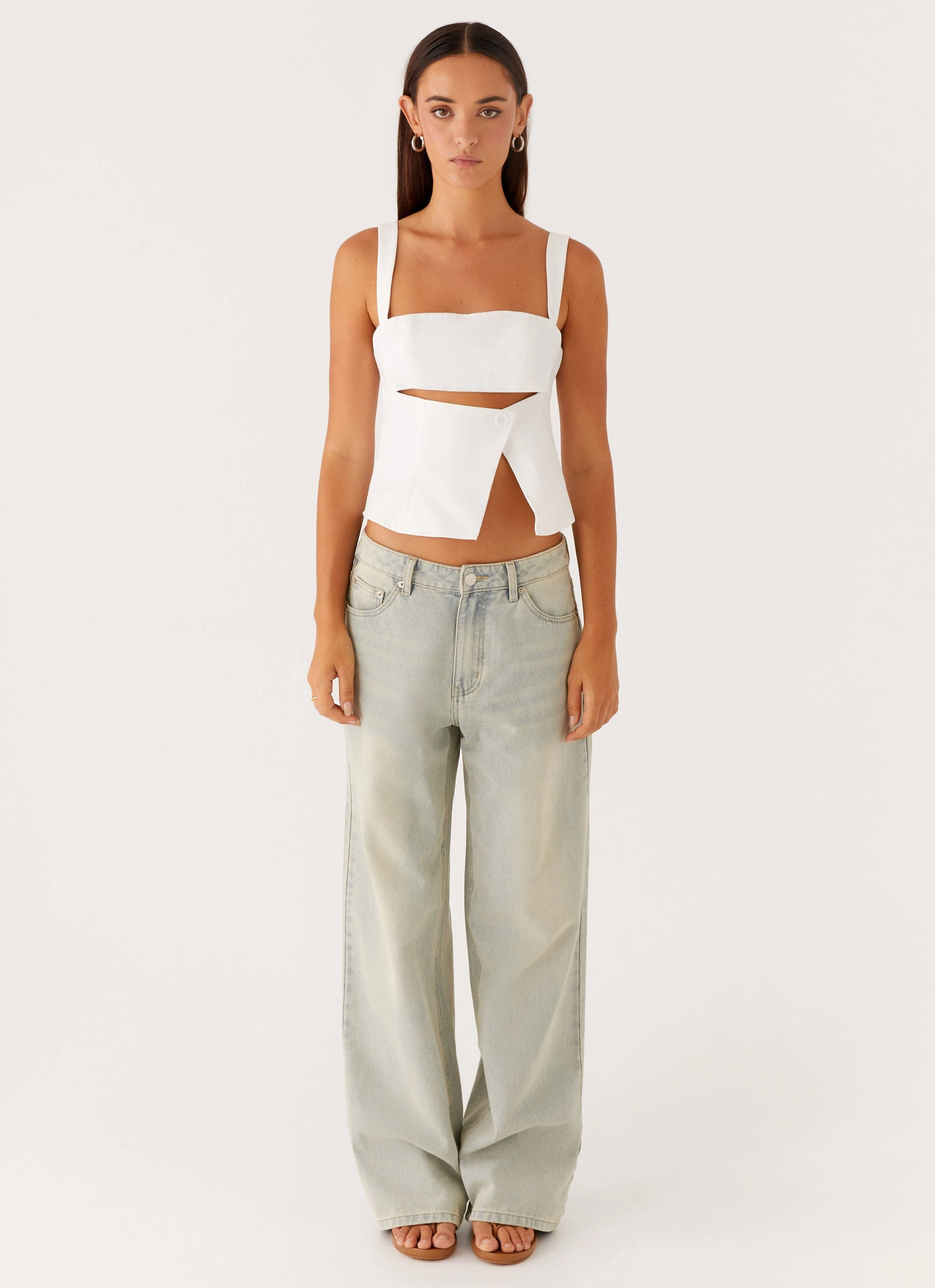 Minimalist Silhouette RelaxedFit Pia Cut Out Top - White