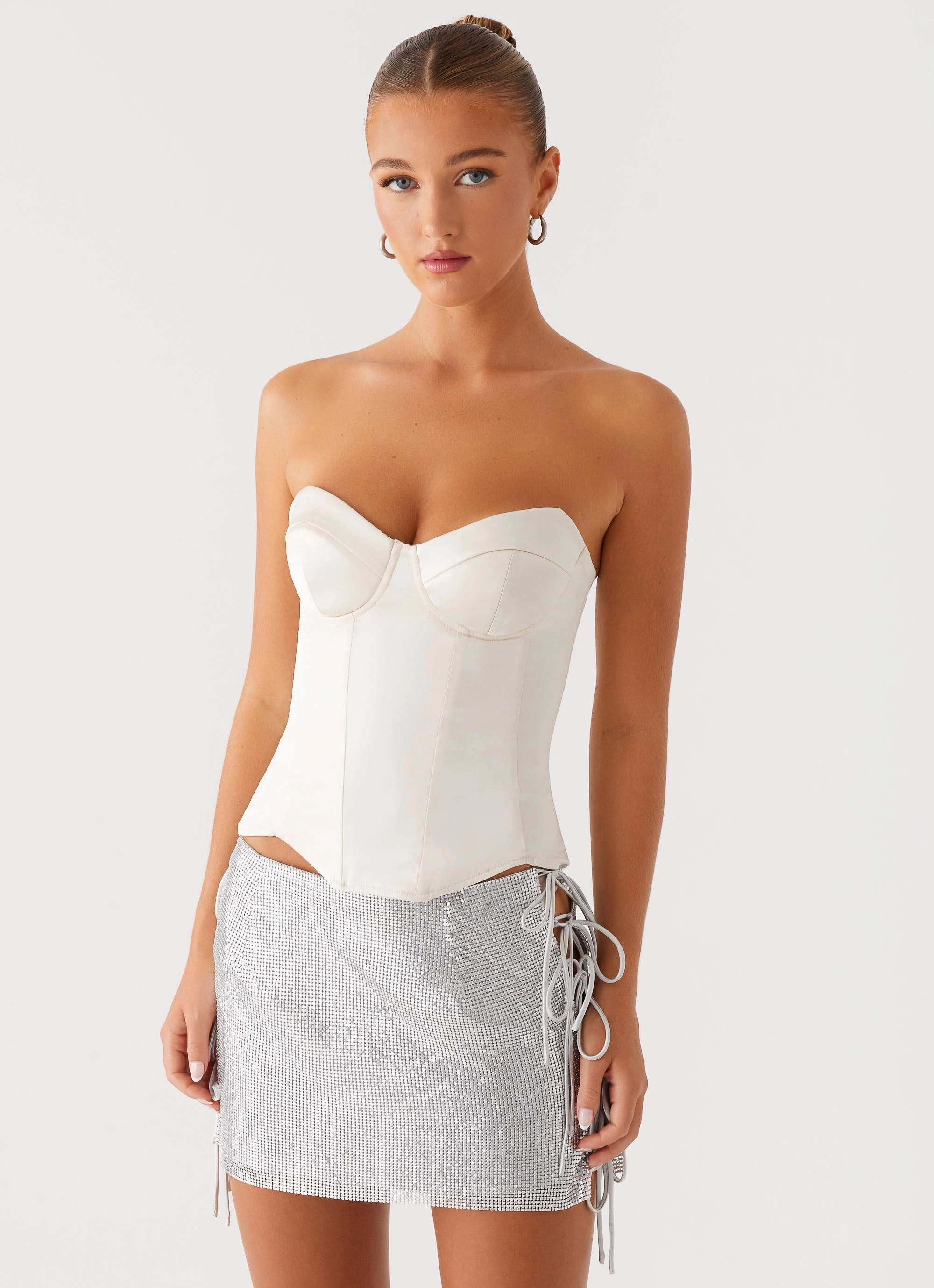 SoftInteriorLining Stretchable Neckline Radar Satin Corset - Ivory