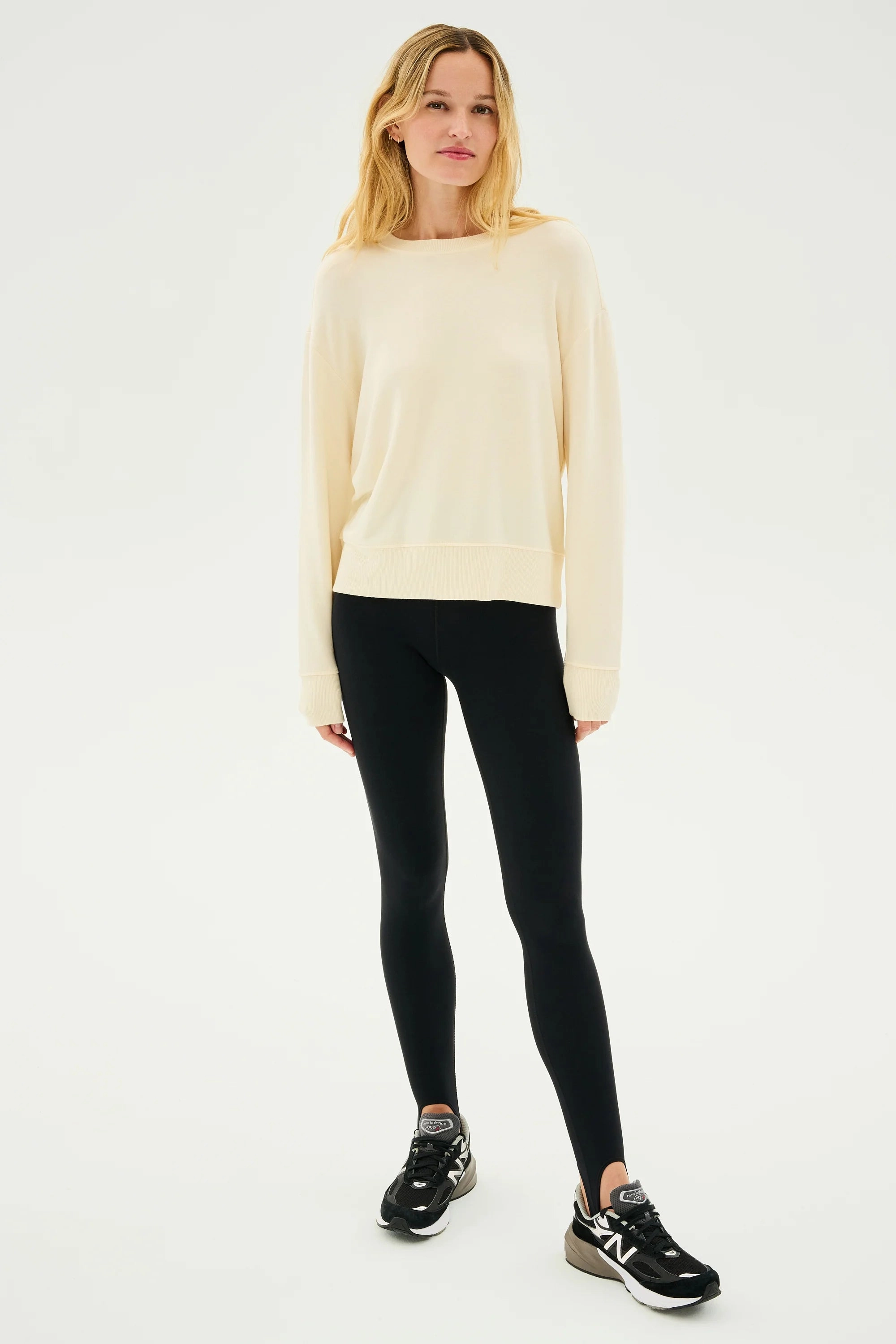 Sonja Fleece Sweatshirt in Creme Quick Dry Technology