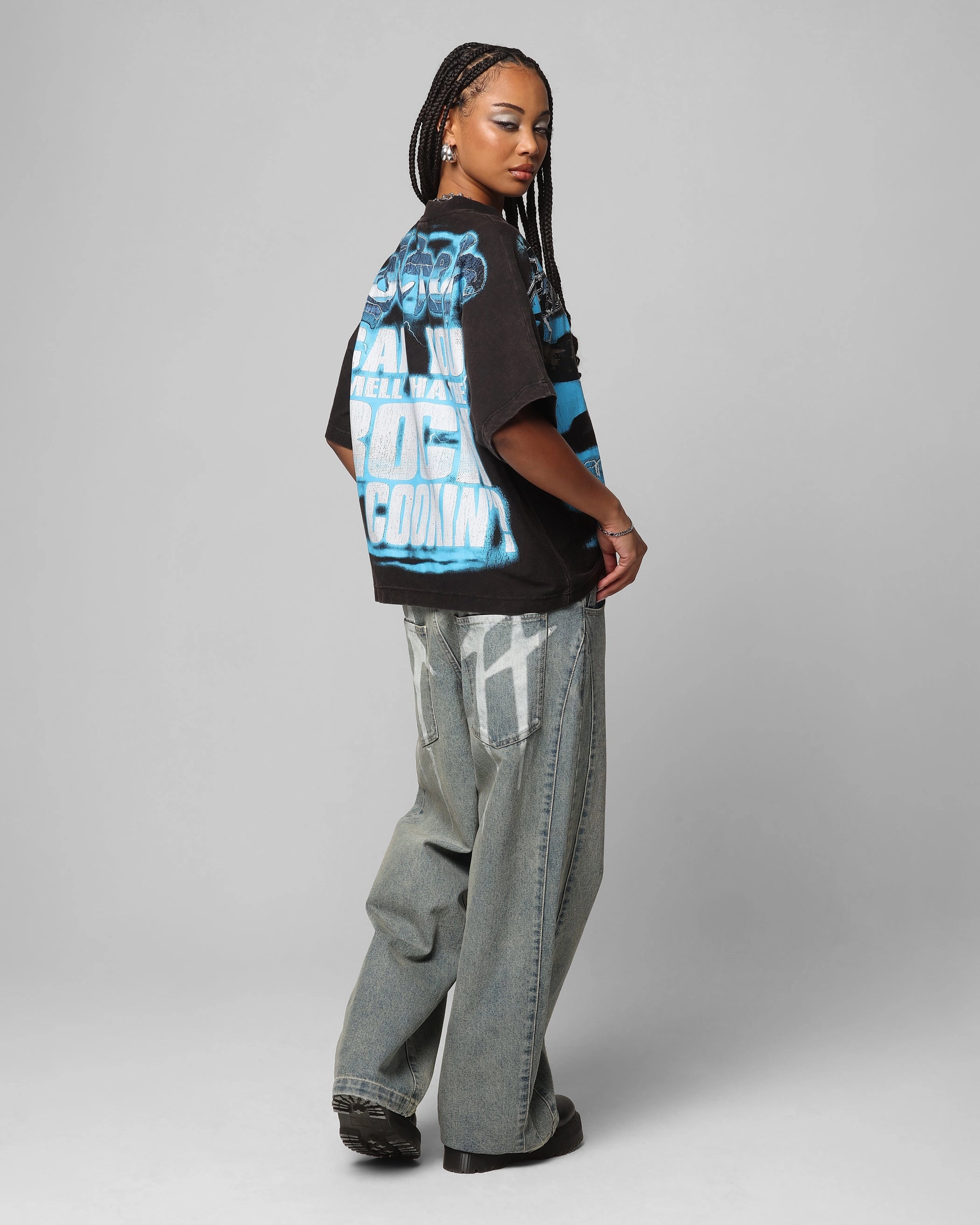 Raw Edge Detail Loiter X WWE The Rock Vintage T-Shirt Vintage Black