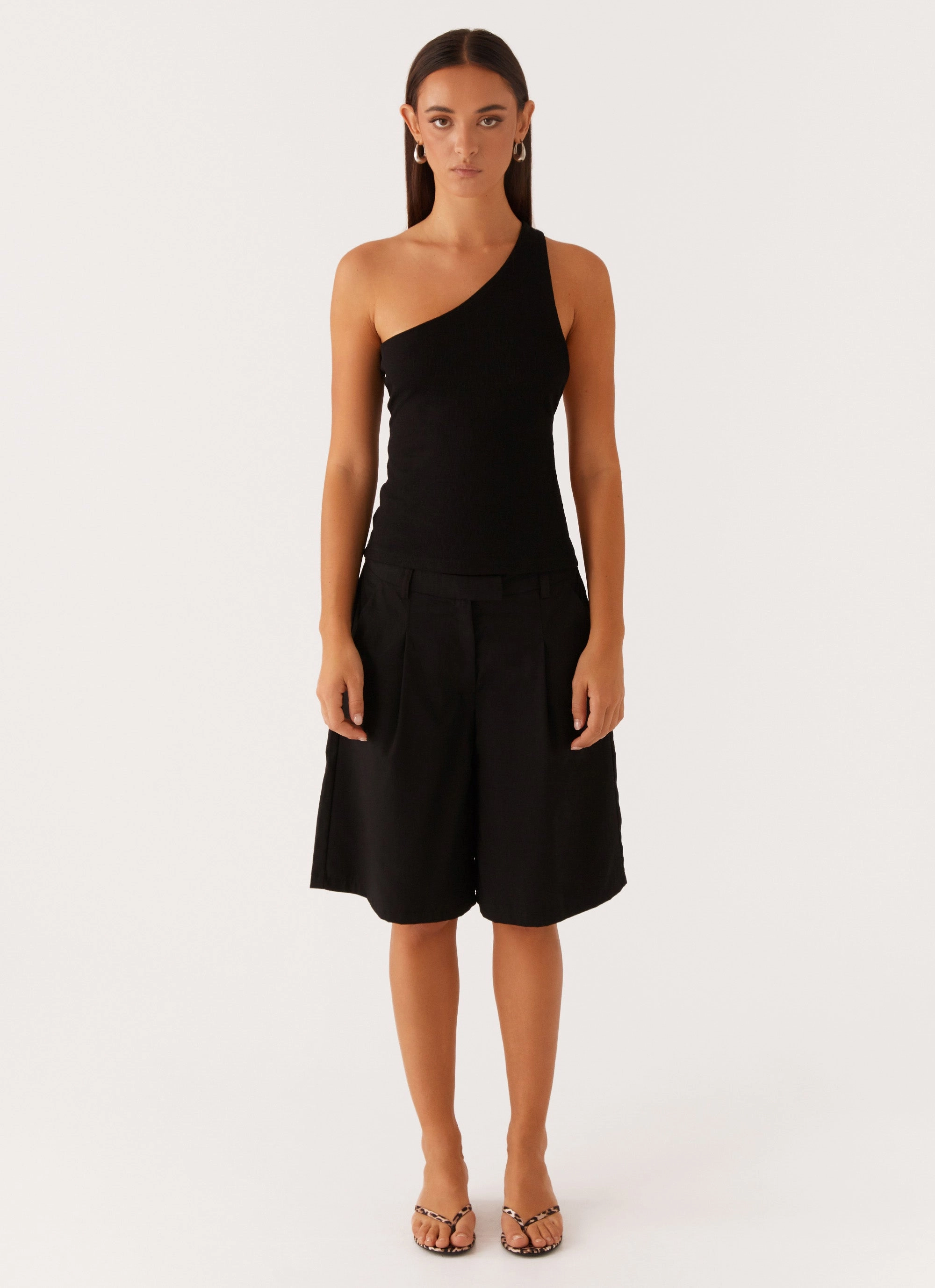 FoamReinforcedCollar Safiya One Shoulder Top - Black