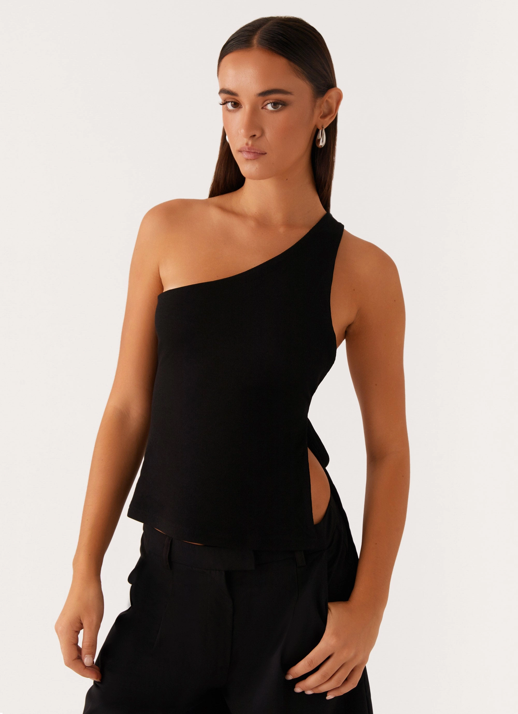 Thermal regulation All Purpose Casual Cut Safiya One Shoulder Top - Black