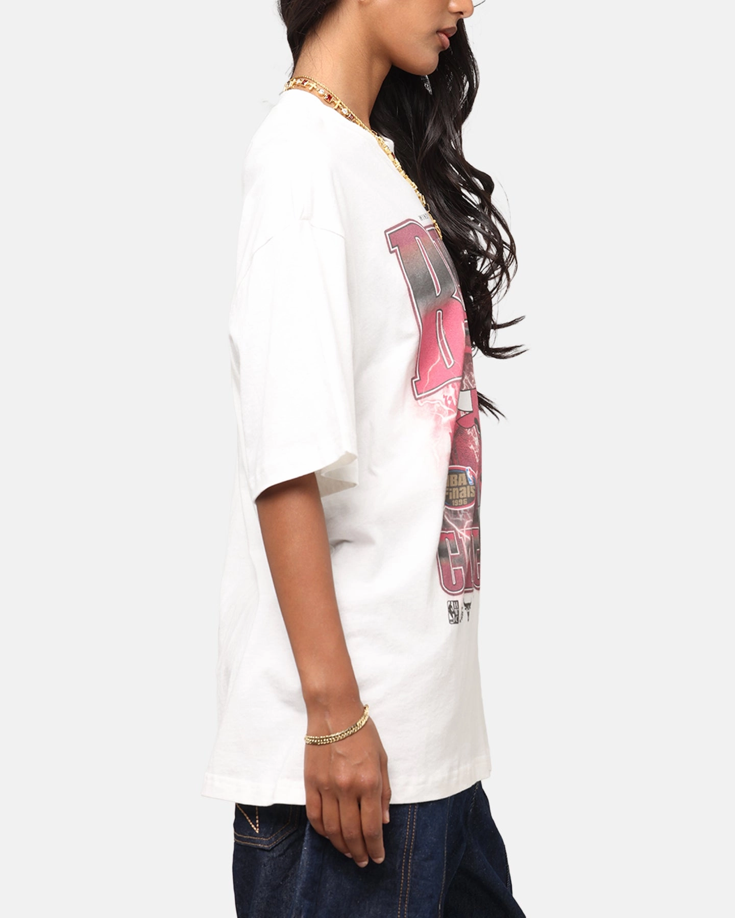 Bonded Seam Technique Mitchell & Ness Chicago Bulls City Strike T-Shirt Vintage White