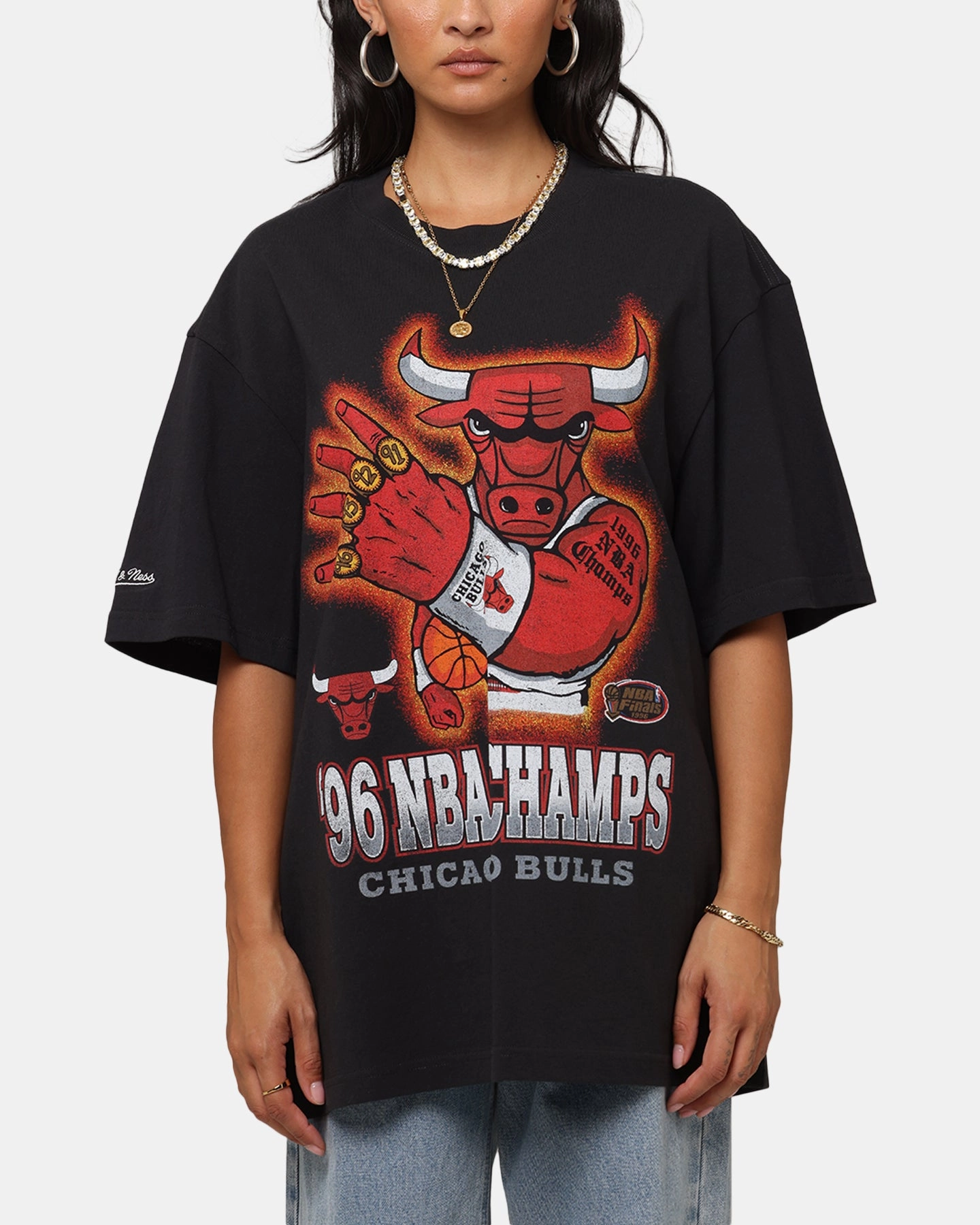 Mitchell & Ness Chicago Bulls '96 NBA Champs T-Shirt Faded Black MinimalistAesthetic WrinkleResistant