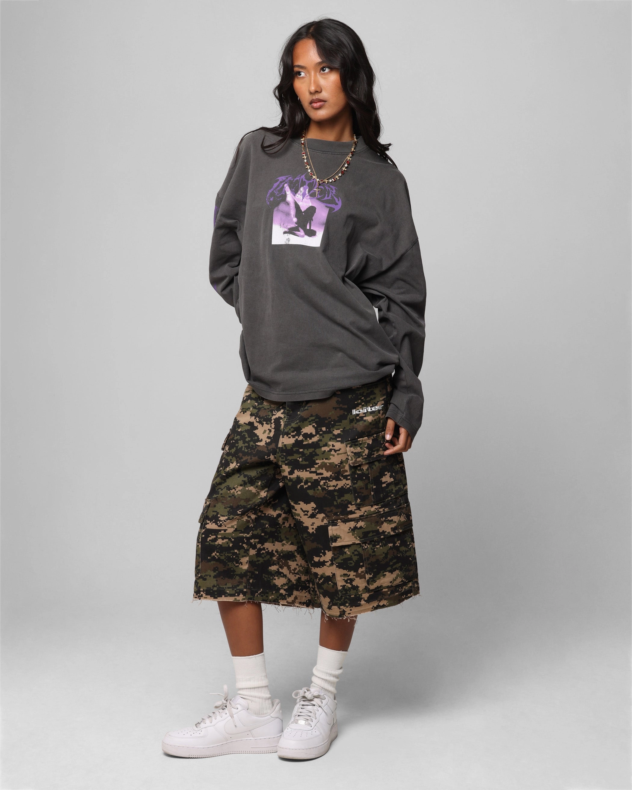 VentilatedArmholes MinimalistDesign Loiter Angel Number Long Sleeve T-Shirt Charcoal