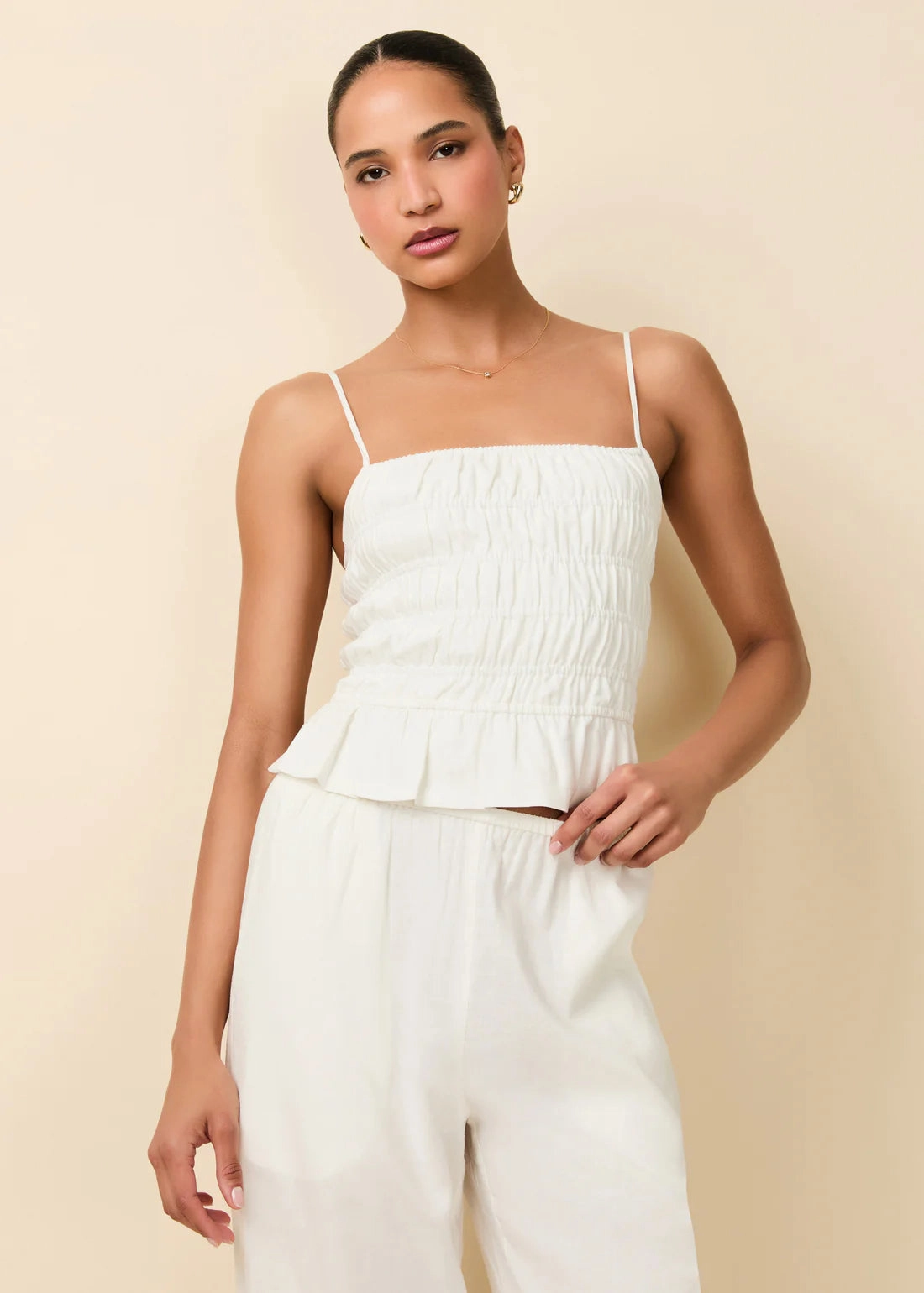 Delta Top MinimalistAesthetic Odor Neutralizing Technology