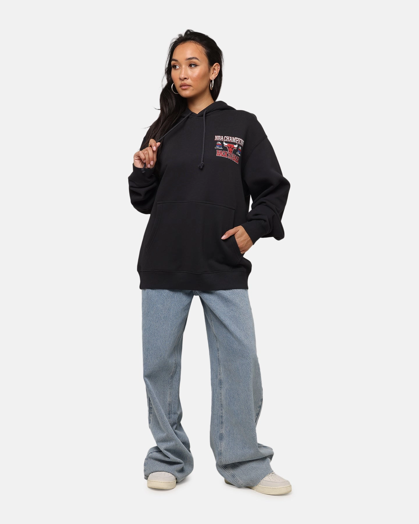 Mitchell & Ness Chicago Bulls Back To Back Hoodie Faded Black PreShrunk Fabric MicroPerforated Details