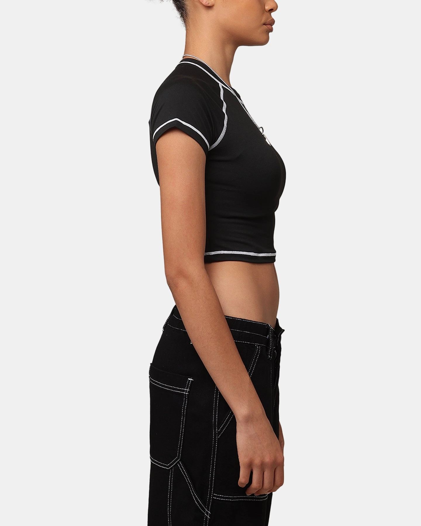 MoistureWicking Material ConvertibleCollarSystem XXIII Women's Boiler Room Crop T-Shirt Black
